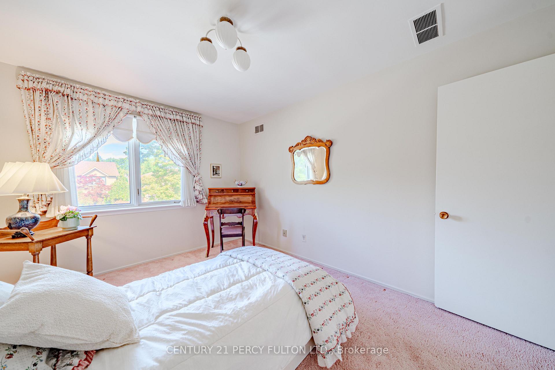 Photo 34 of 39 Apollo Drive, North York, Banbury-Don Mills — HOMEH