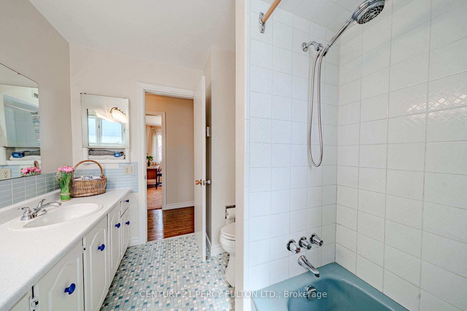 Photo 36 of 39 Apollo Drive, North York, Banbury-Don Mills — HOMEH