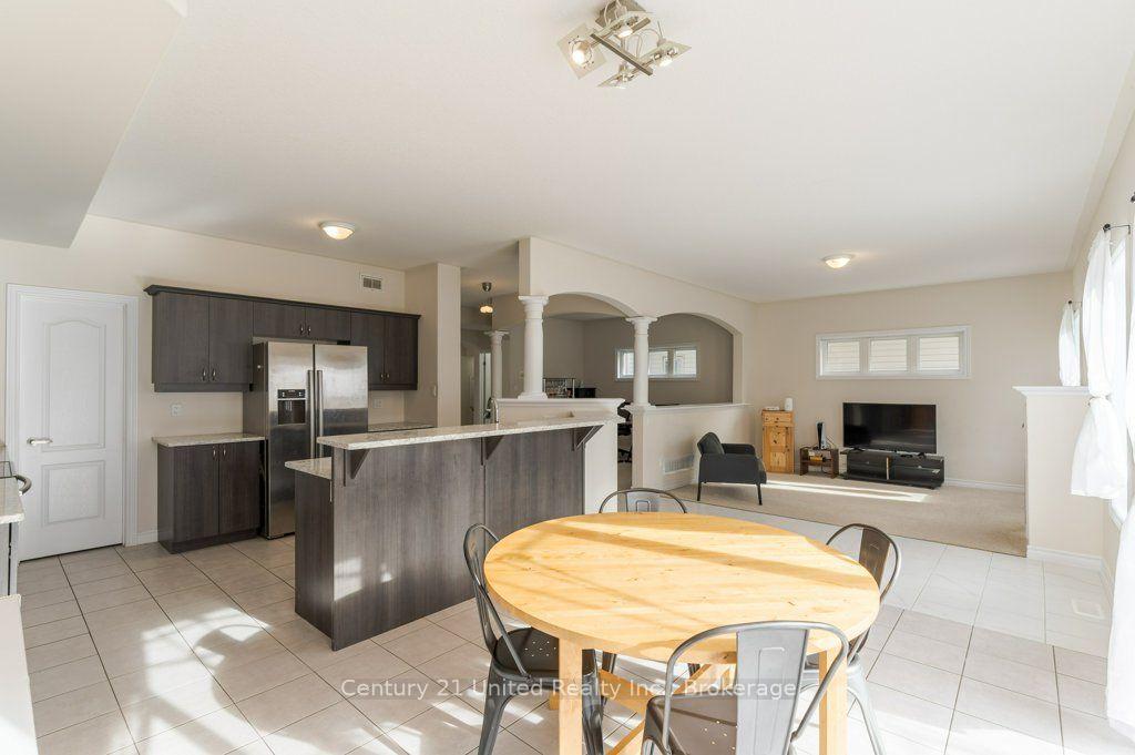 Photo 4 of 57 Voyageur Street, Peterborough, Northcrest Ward 5 — HOMEH