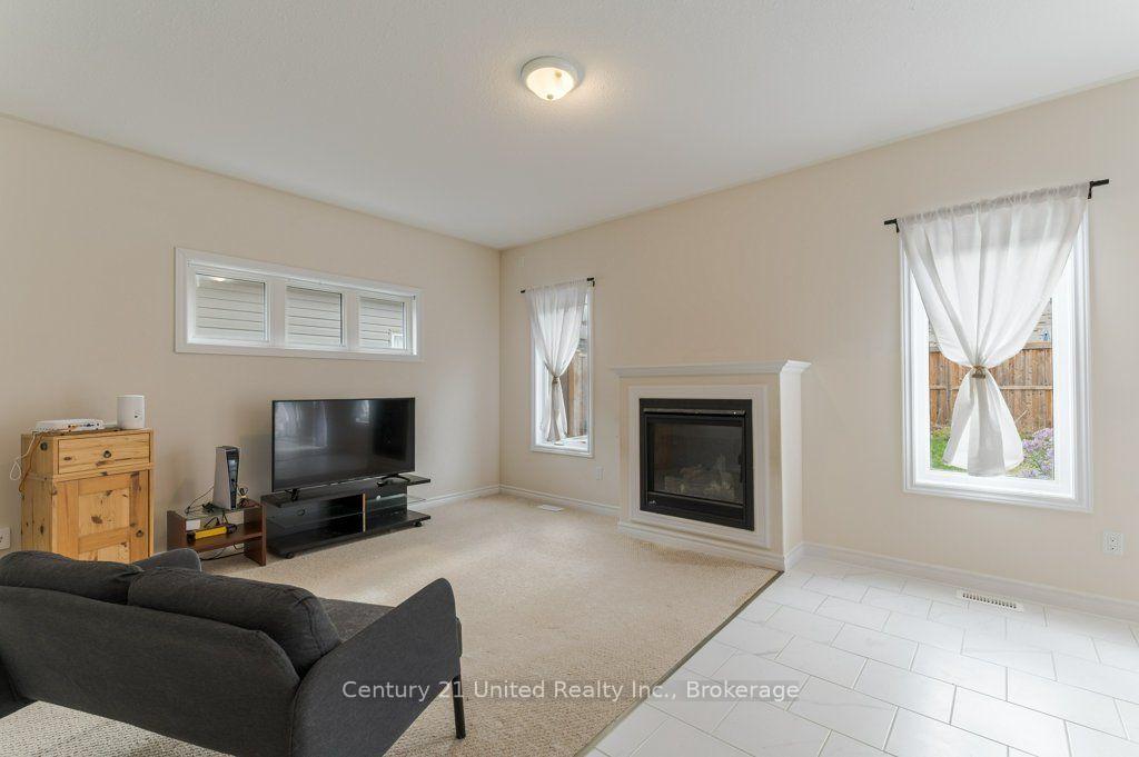 Photo 7 of 57 Voyageur Street, Peterborough, Northcrest Ward 5 — HOMEH