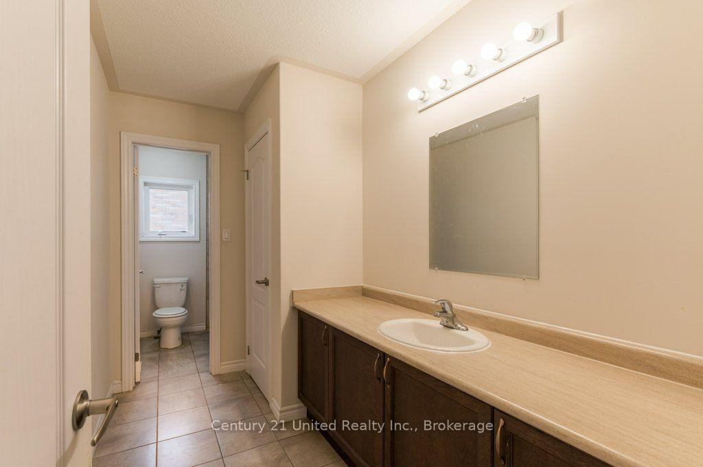 Photo 14 of 57 Voyageur Street, Peterborough, Northcrest Ward 5 — HOMEH