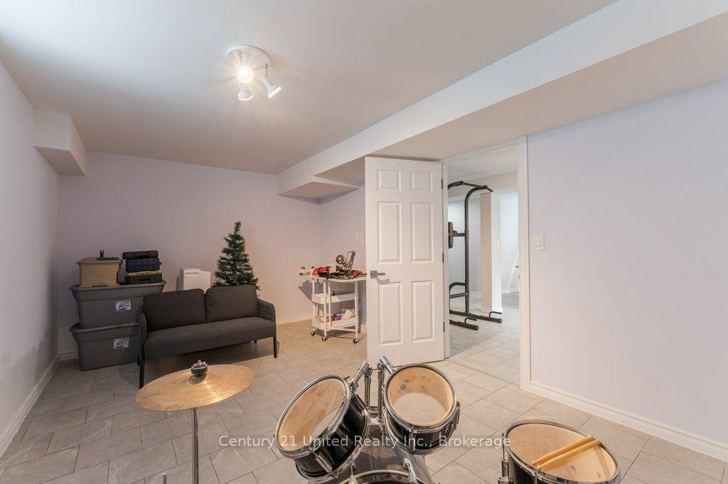Photo 19 of 57 Voyageur Street, Peterborough, Northcrest Ward 5 — HOMEH