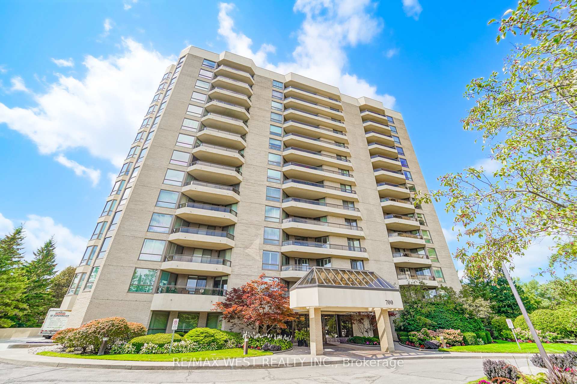 Photo 5 of Unit 305, 700 Wilson Road N, Oshawa, Centennial — HOMEH