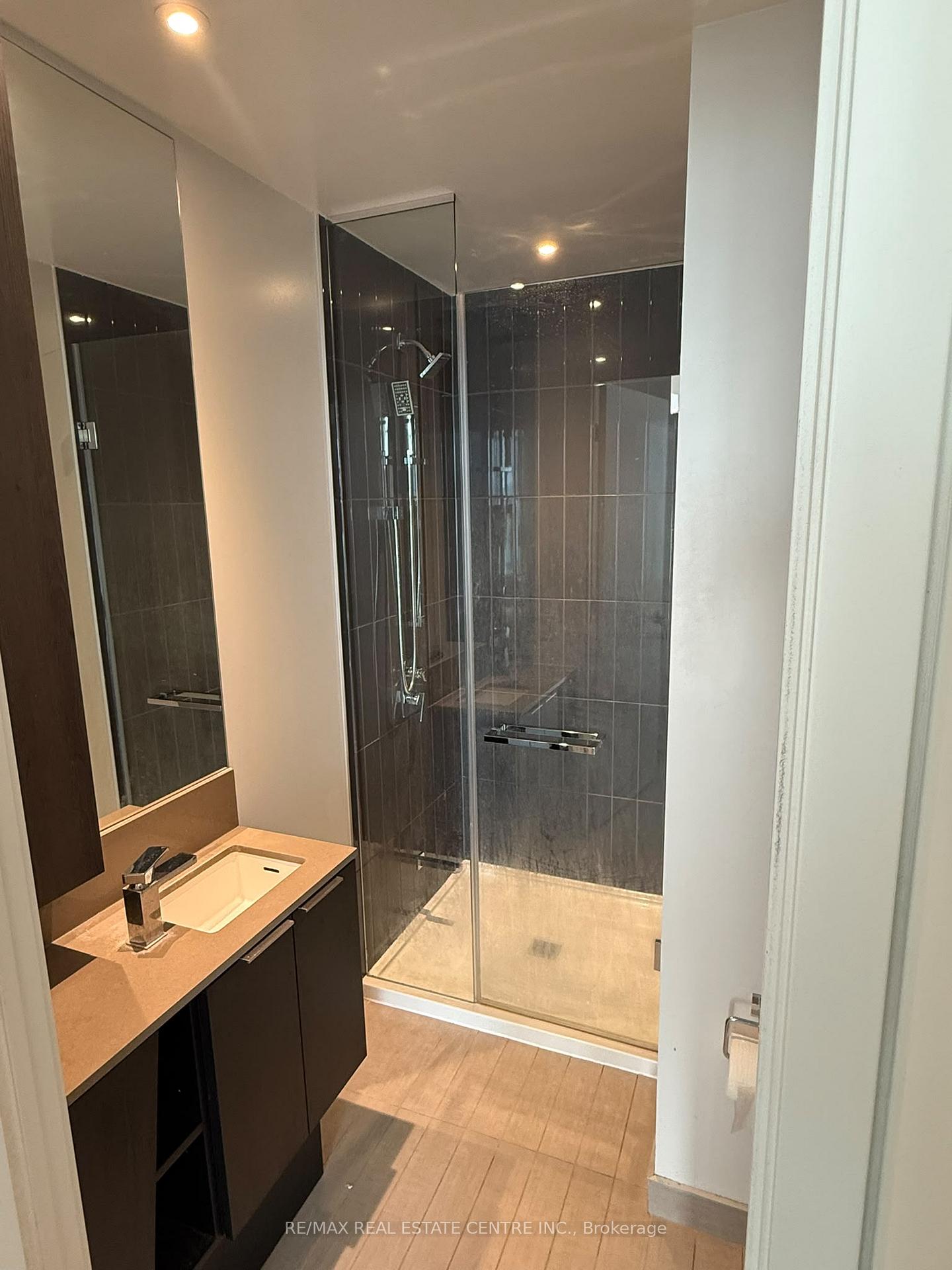 Photo 6 of Unit 605, 3900 Confederation Parkway, Mississauga, City Centre — HOMEH