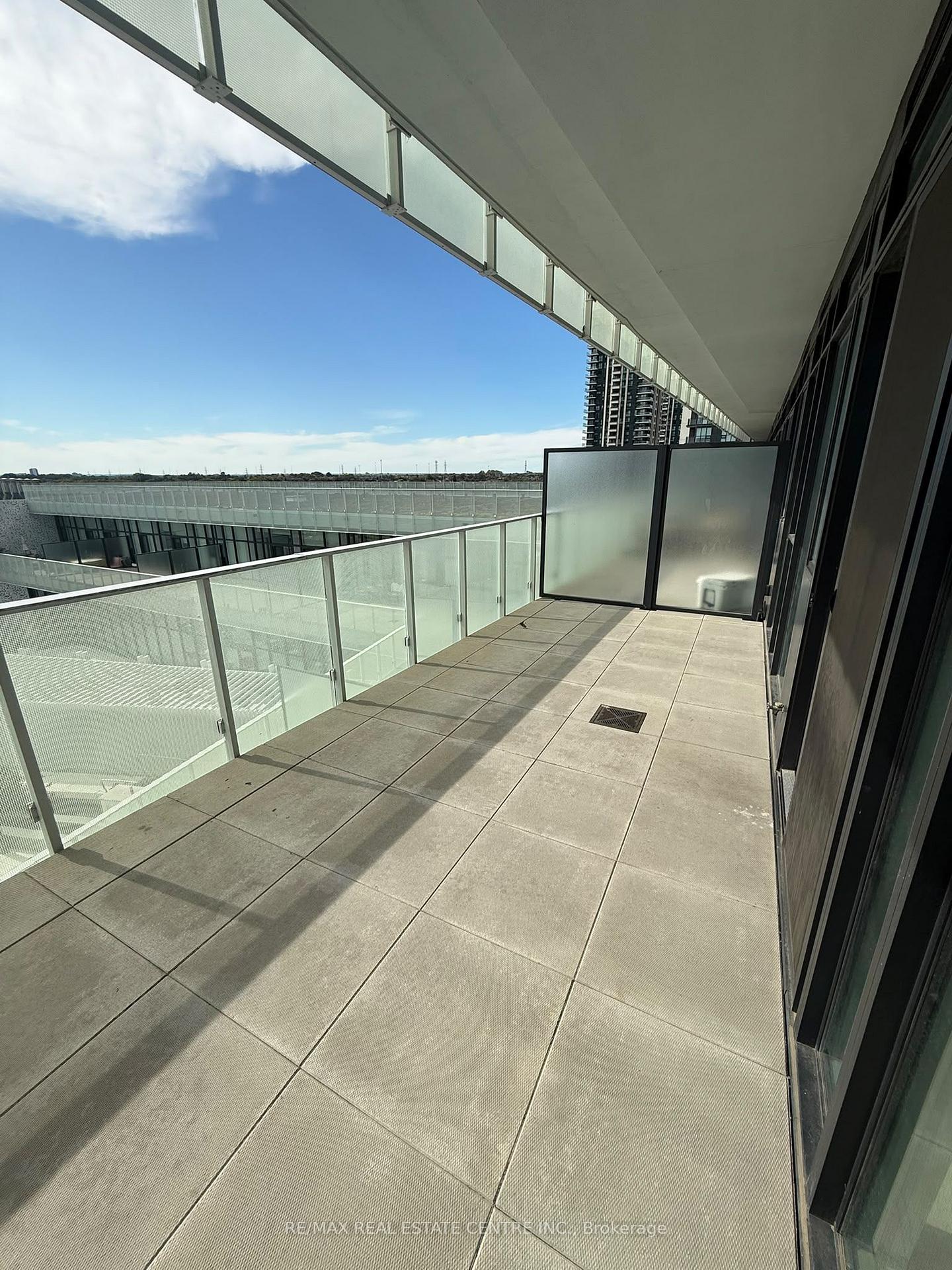 Photo 7 of Unit 605, 3900 Confederation Parkway, Mississauga, City Centre — HOMEH