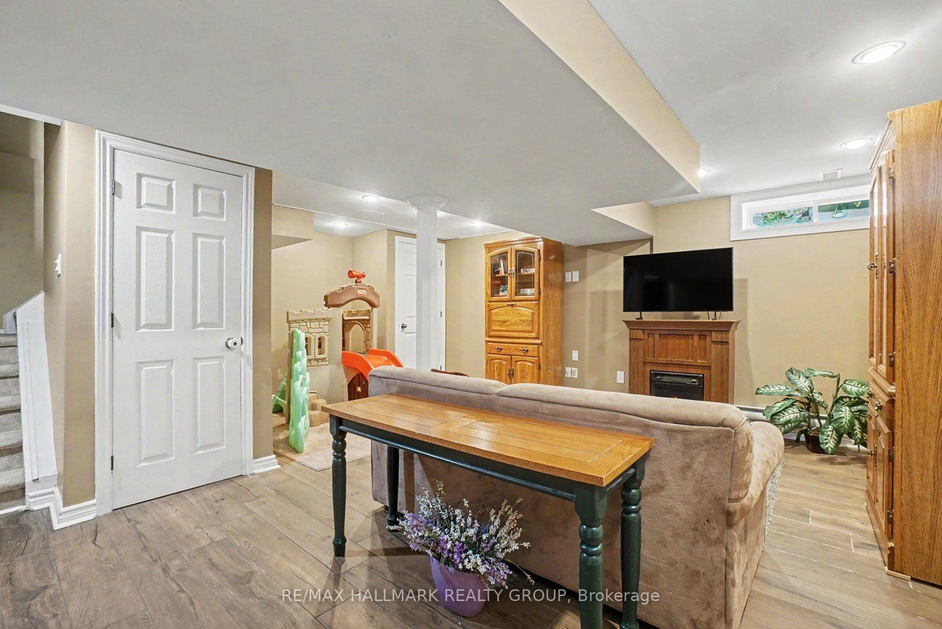 Photo 30 of 96 Pheasant Run Drive, Ottawa, Barrhaven - Pheasant Run — HOMEH