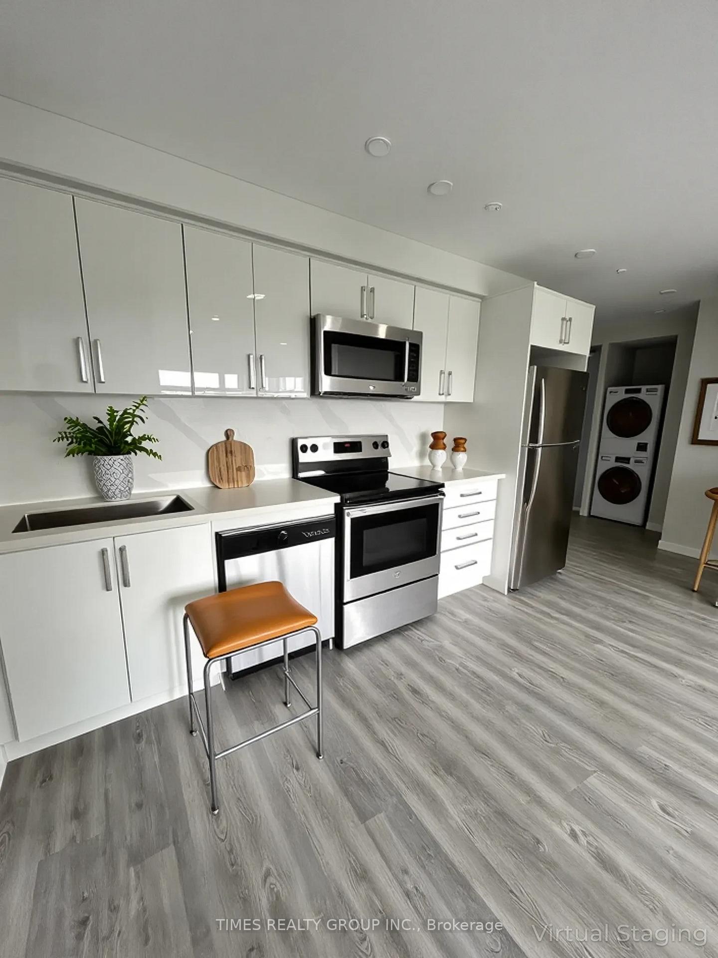 Photo 5 of Unit 508, 15 Walmer Road, Toronto, The Annex — HOMEH