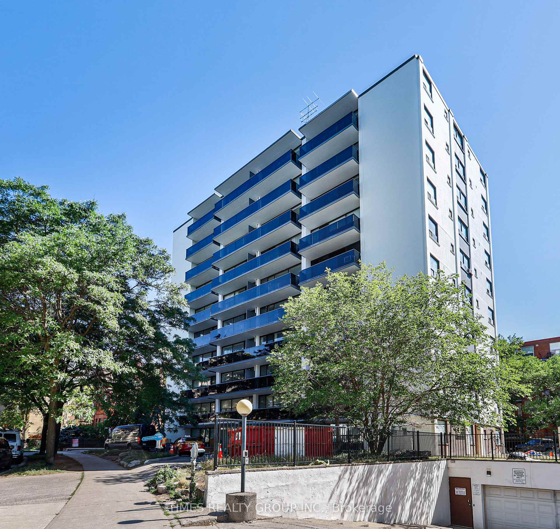 Photo 8 of Unit 508, 15 Walmer Road, Toronto, The Annex — HOMEH