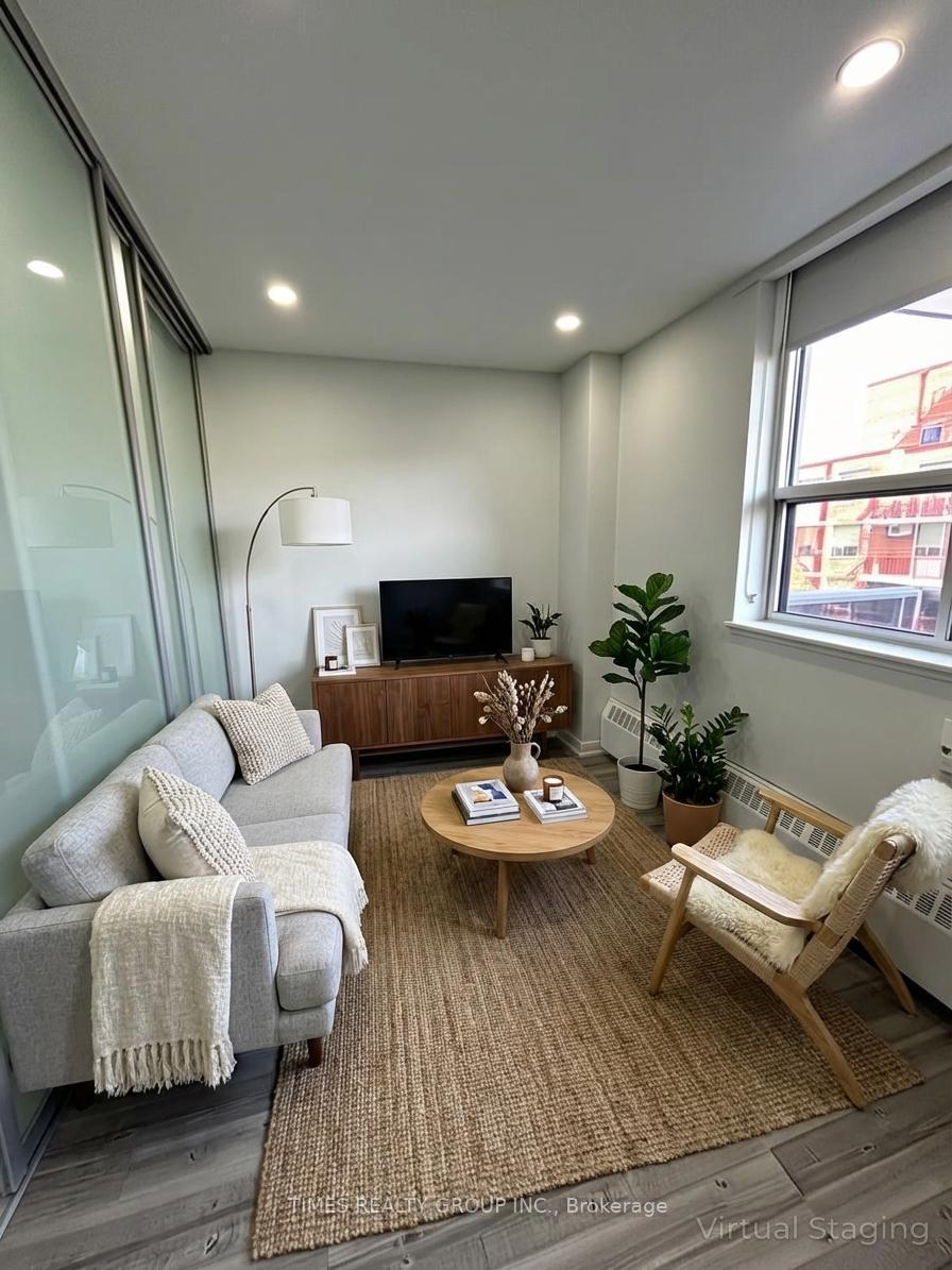 Photo 1 of Unit 504, 15 Walmer Road, Toronto, The Annex — HOMEH