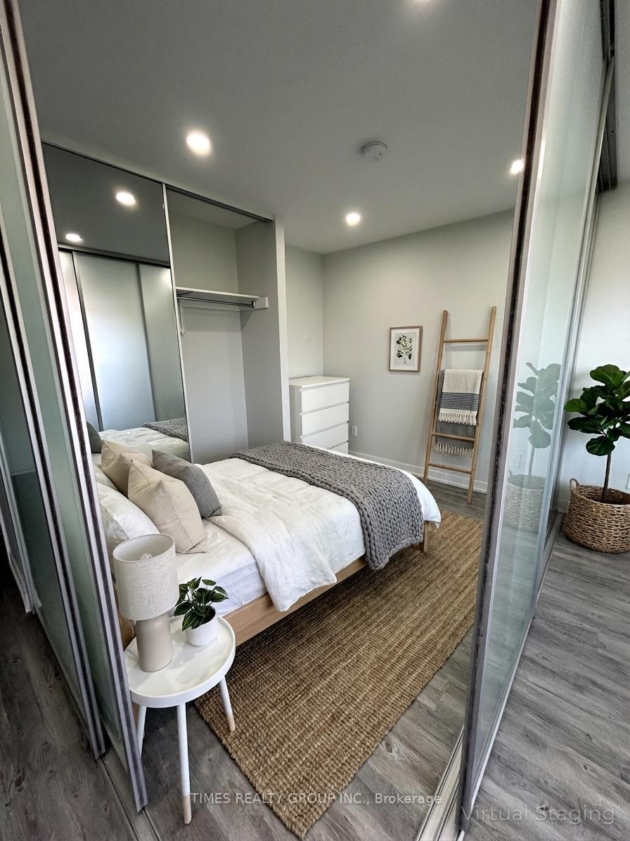 Photo 2 of Unit 504, 15 Walmer Road, Toronto, The Annex — HOMEH