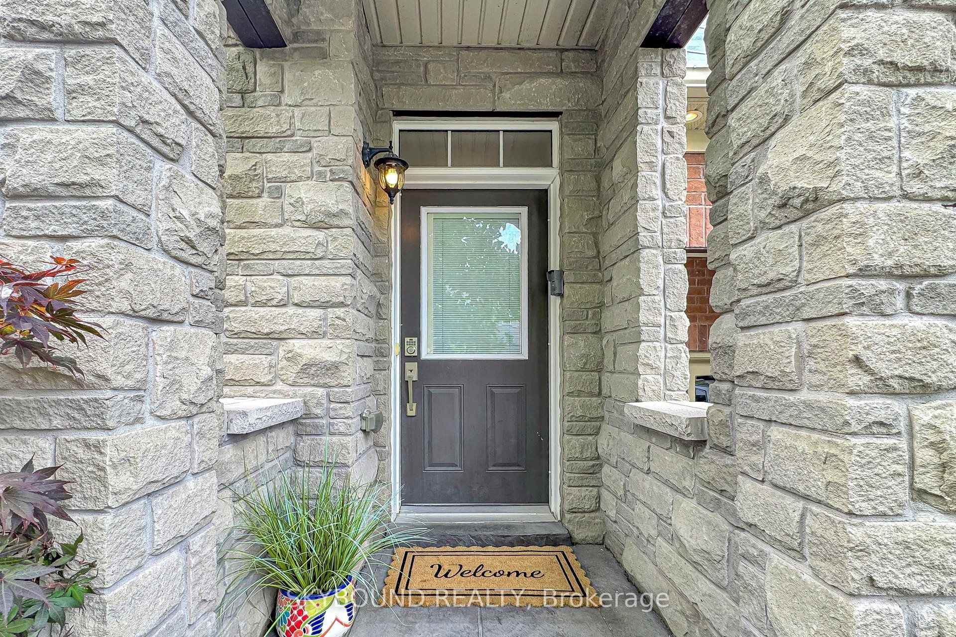 Photo 4 of 1455 Haws Crescent, Milton, Clarke — HOMEH