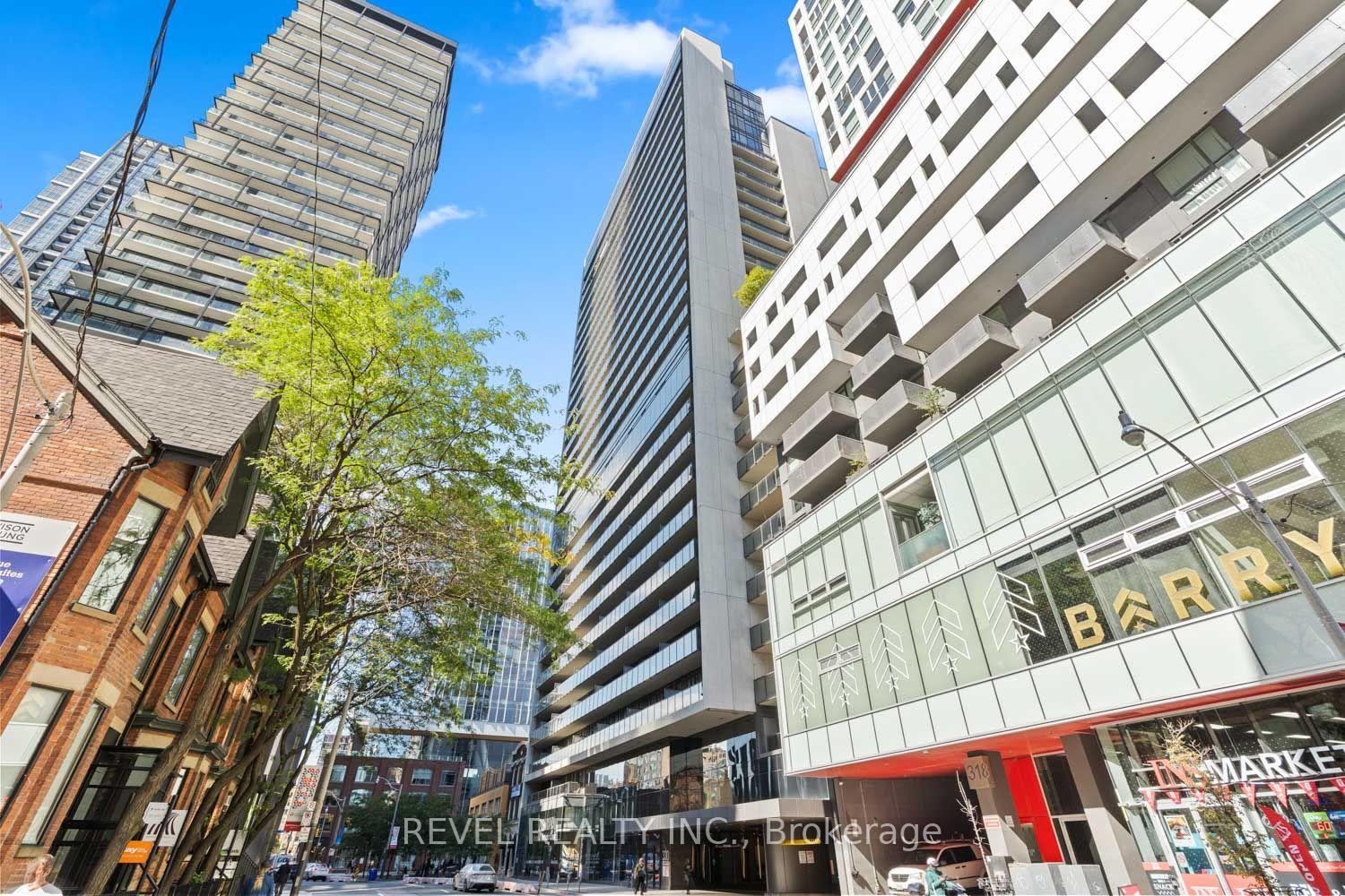 Front of Unit 2607, 330 Richmond Street W