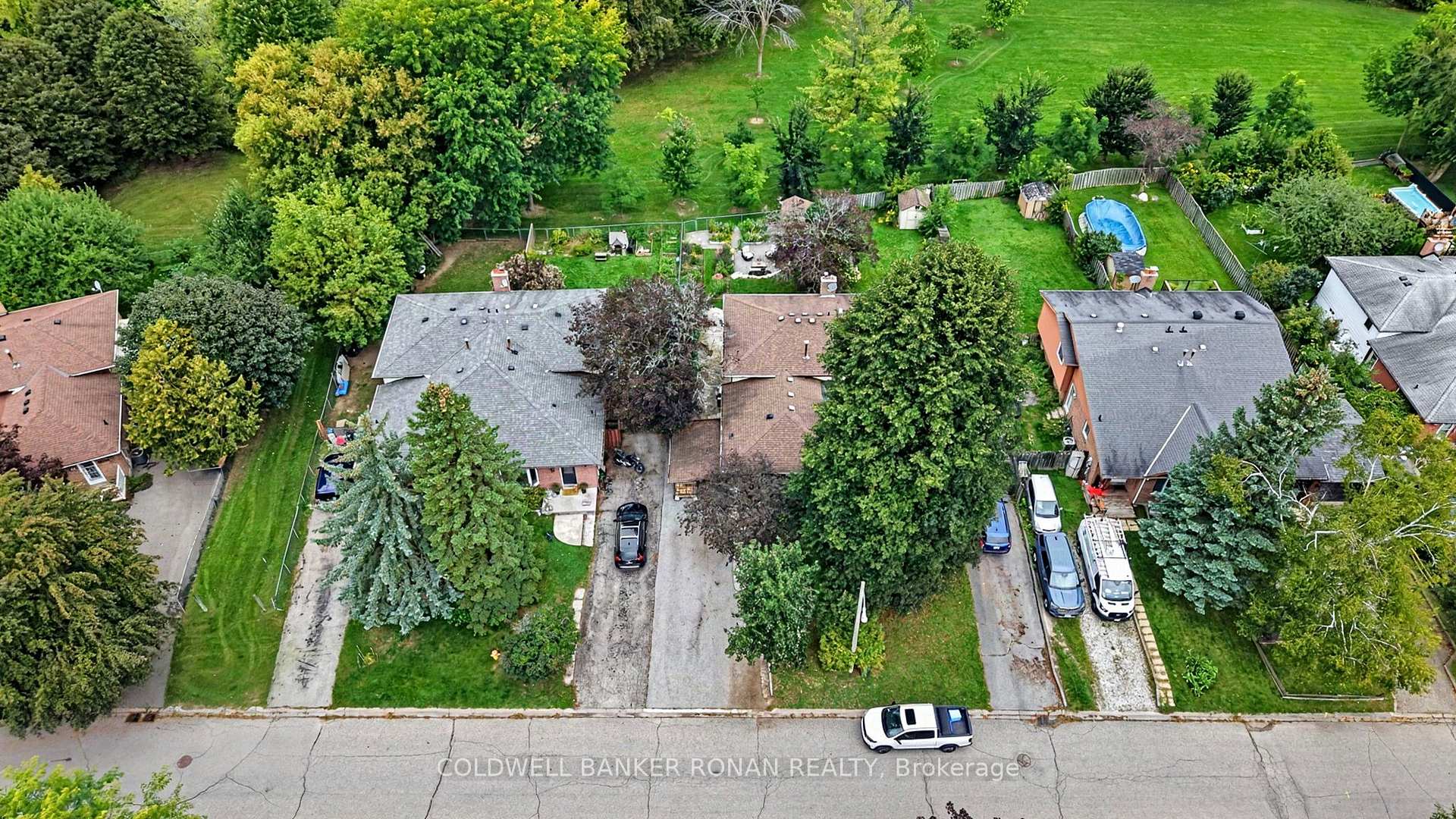 Photo 2 of 26 Smyth Crescent, New Tecumseth, Beeton — HOMEH
