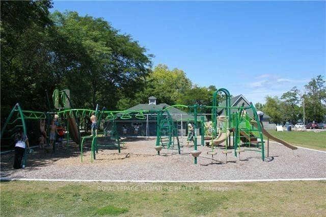 Photo 9 of 12 Christidis Drive, Georgina, Sutton & Jackson's Point — HOMEH