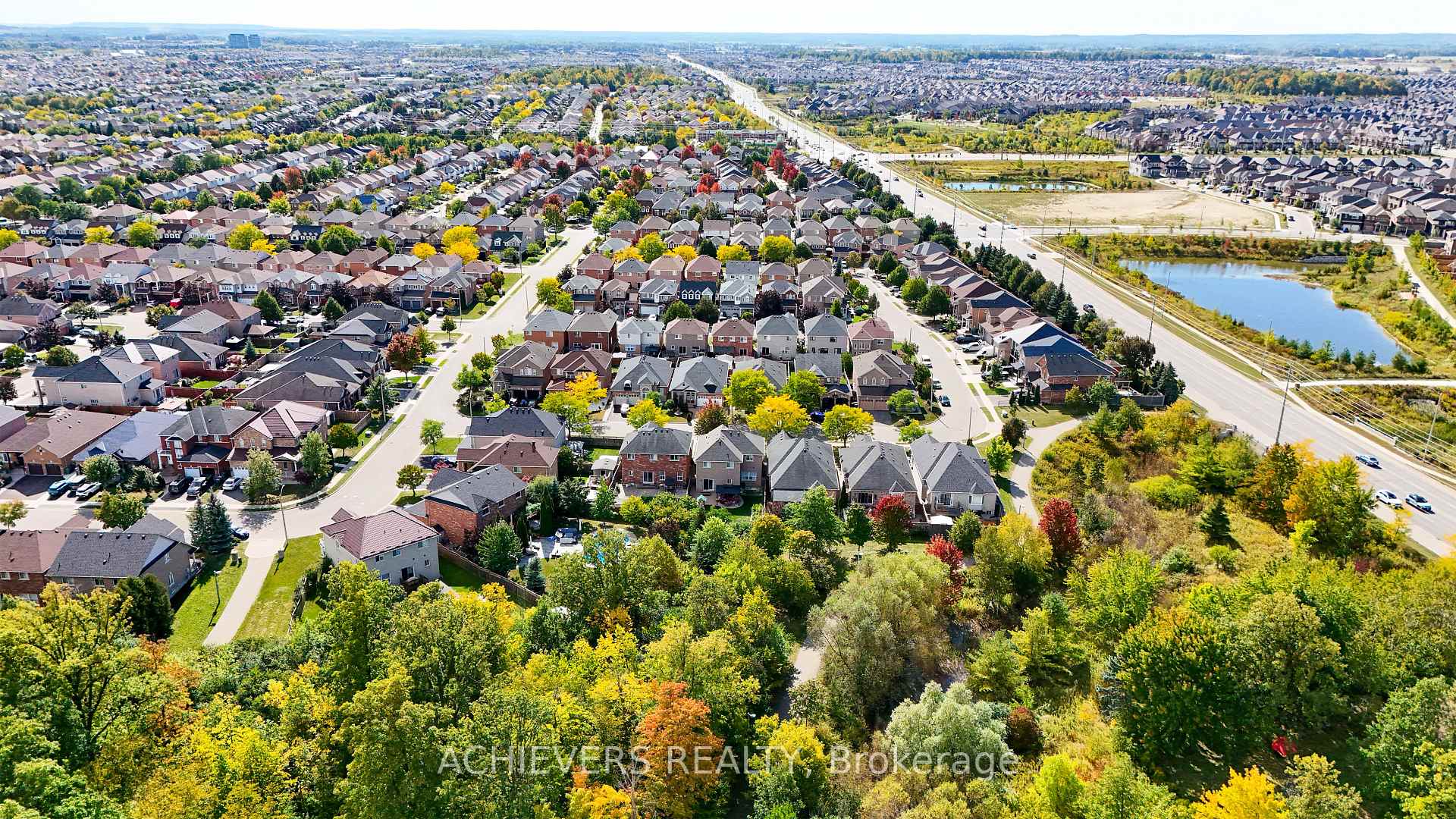 Photo 5 of 62 Sir Jacobs Crescent, Brampton, Fletcher's Meadow — HOMEH