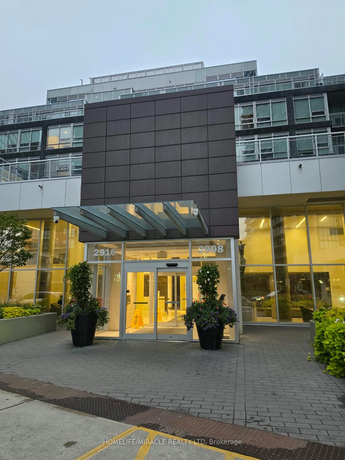 Photo 4 of Unit 617, 2908 Hwy 7, Vaughan, Concord — HOMEH