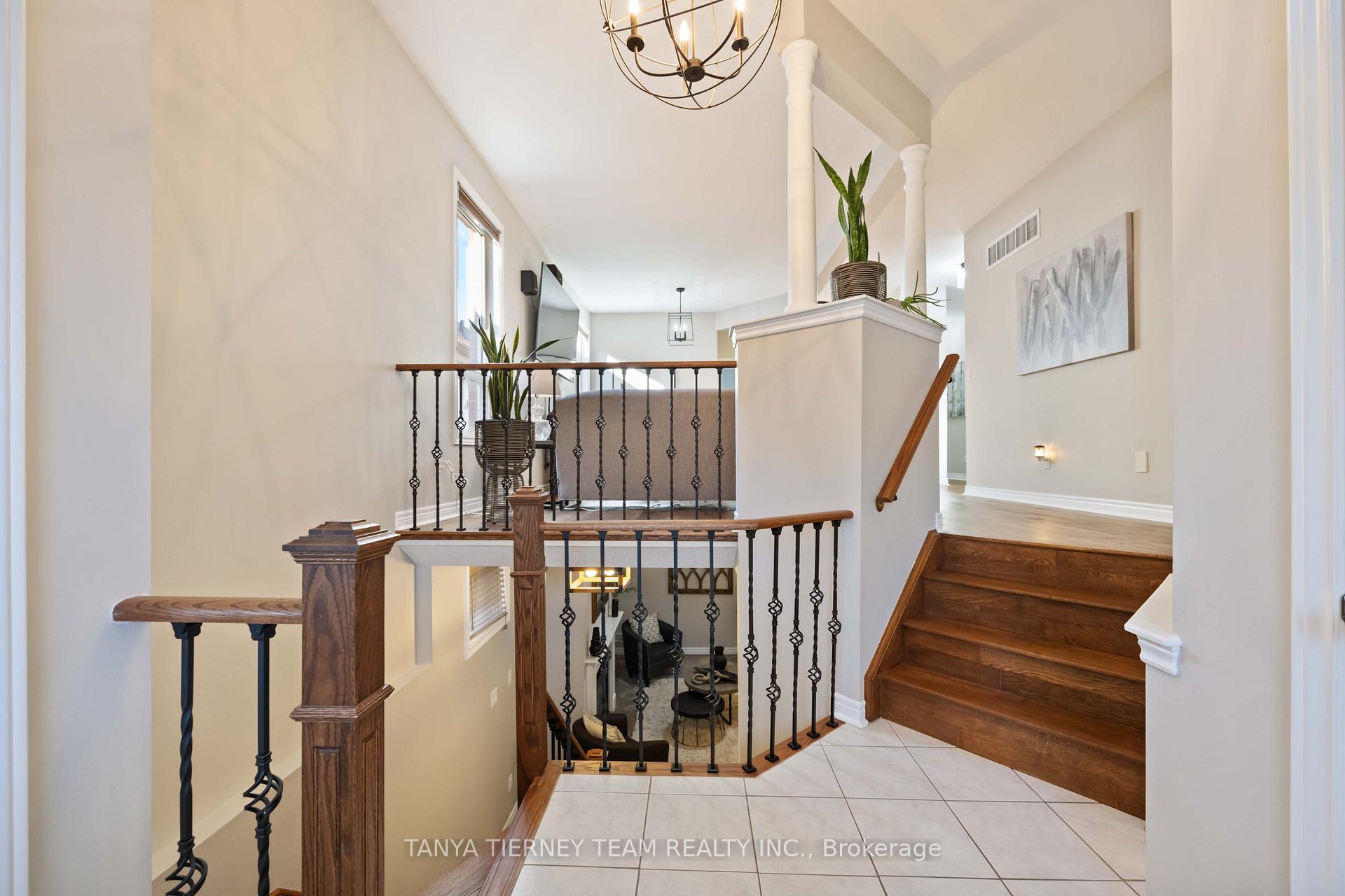 Photo 5 of 16 Cody Avenue, Whitby, Brooklin — HOMEH