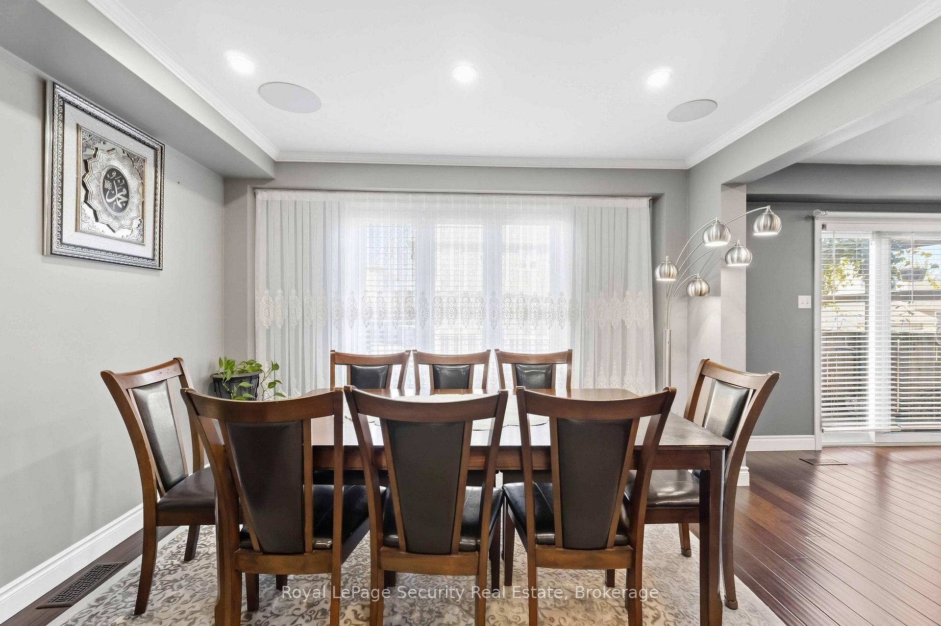 Photo 5 of 785 Tenth Avenue, Hamilton, Hampton Heights — HOMEH