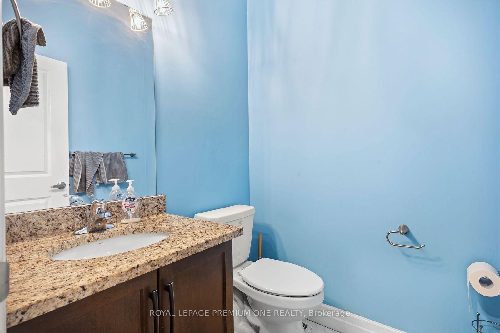 Photo 8 of 811 Cedarpark Way, London, North D — HOMEH
