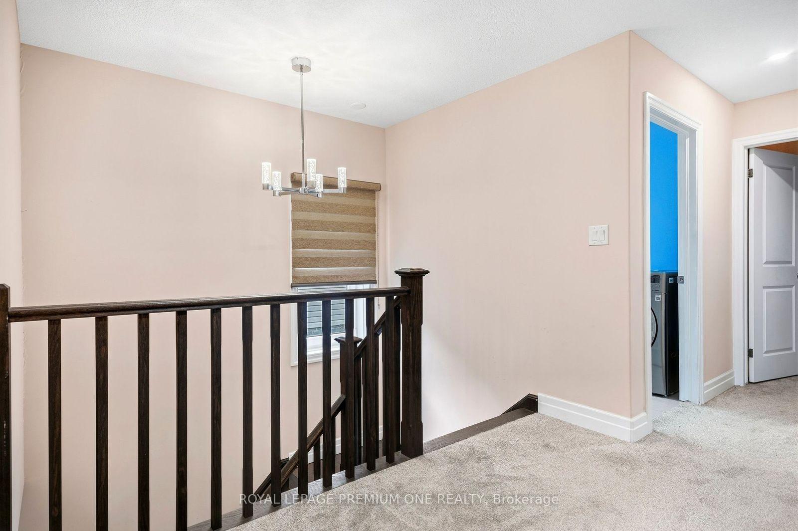Photo 17 of 811 Cedarpark Way, London, North D — HOMEH