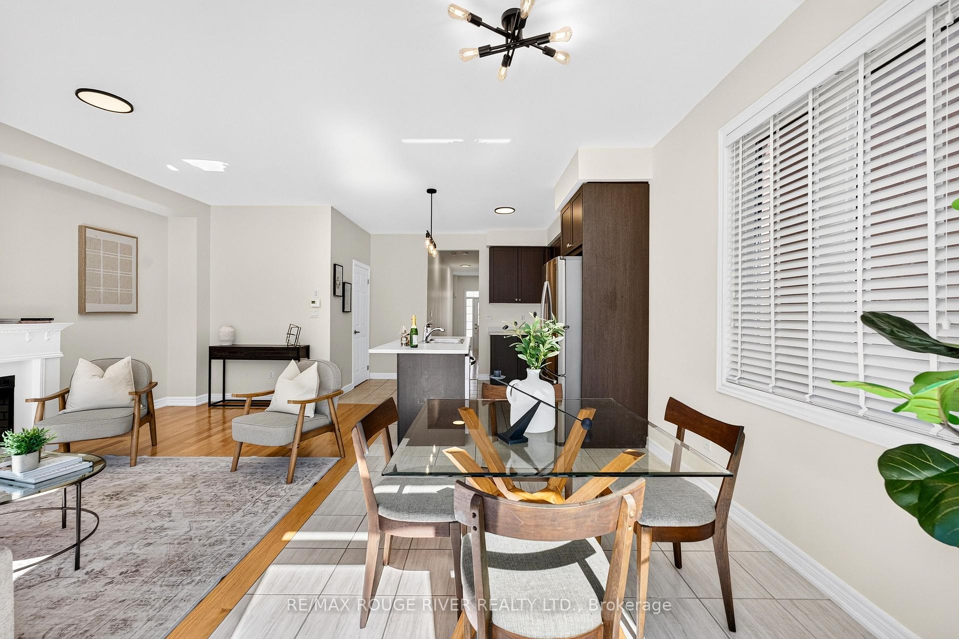 Photo 13 of 1124 Sepia Square, Pickering, Rural Pickering — HOMEH