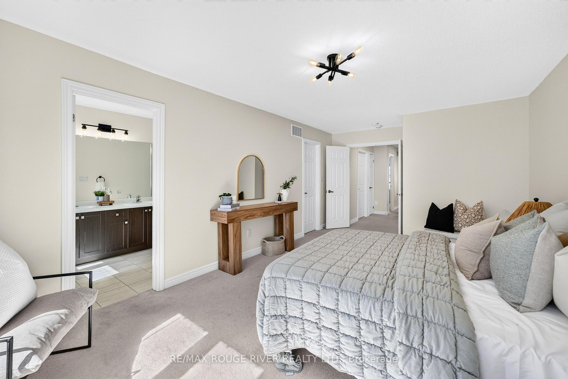 Photo 17 of 1124 Sepia Square, Pickering, Rural Pickering — HOMEH