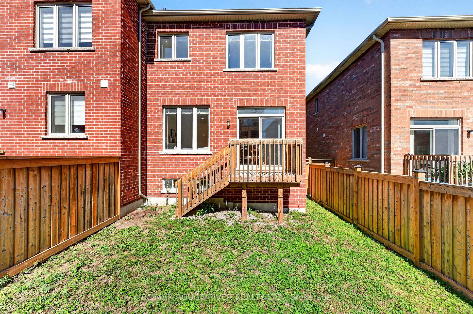 Photo 32 of 1124 Sepia Square, Pickering, Rural Pickering — HOMEH