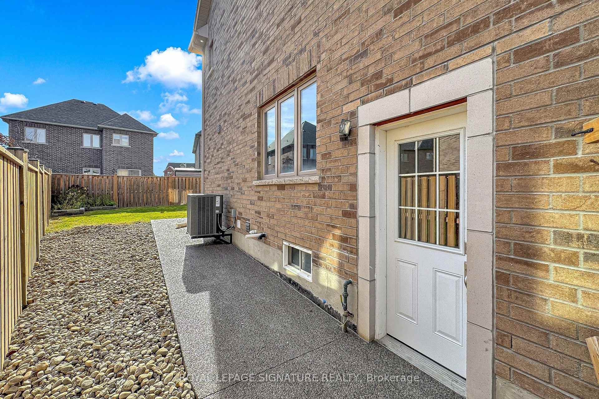 Photo 33 of 39 Dowling Road, New Tecumseth, Alliston — HOMEH