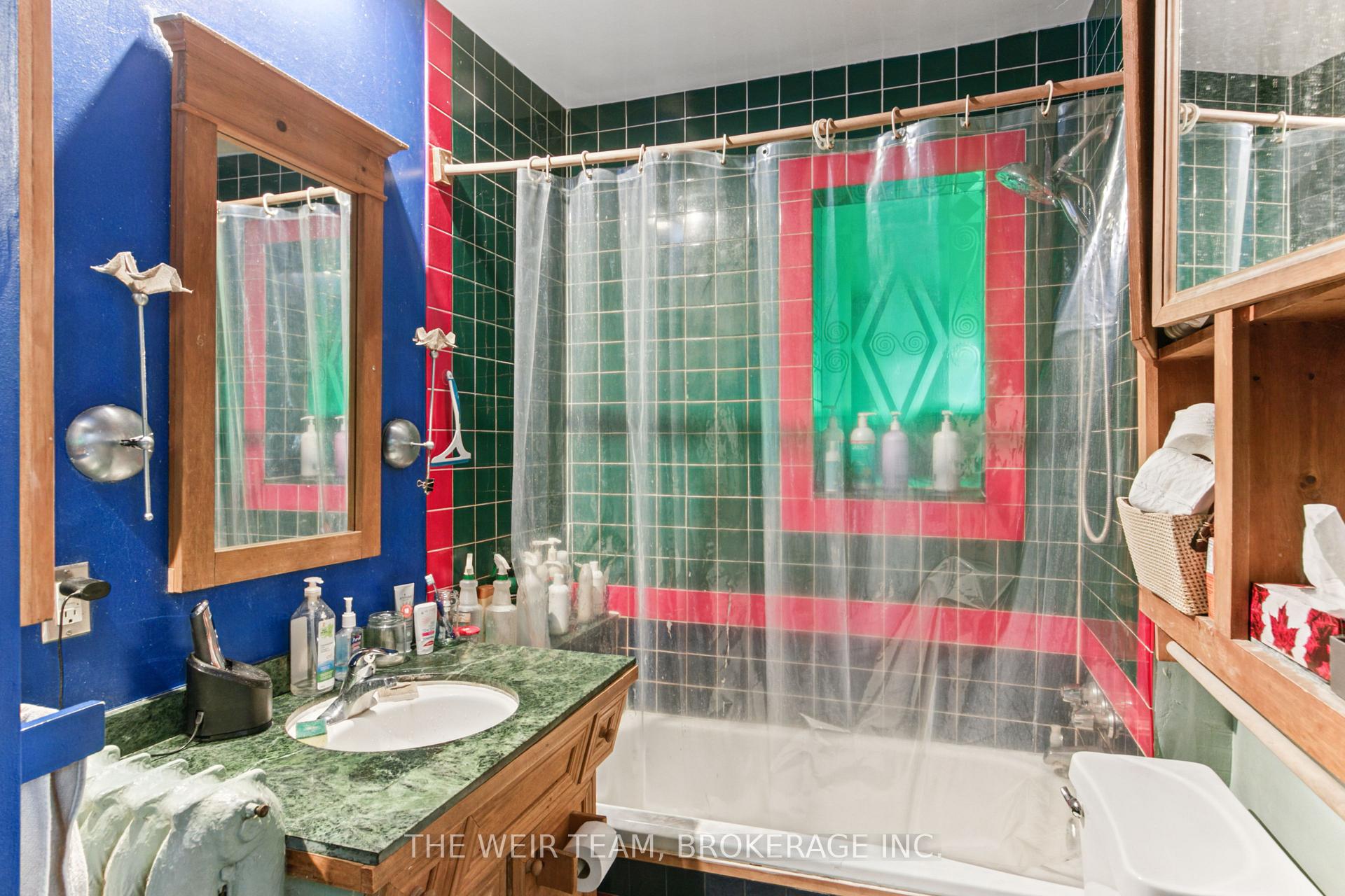Photo 23 of 219 Withrow Avenue, Toronto, North Riverdale — HOMEH