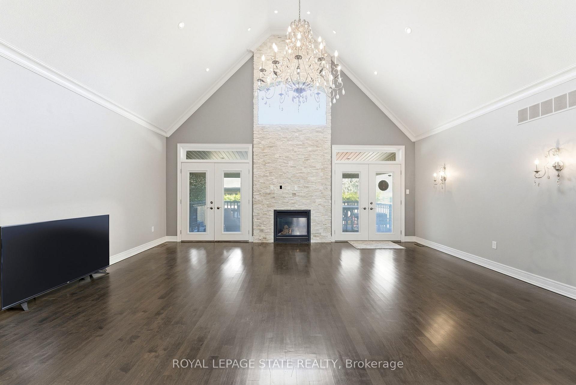 Photo 11 of 85 Hillcroft Drive, Hamilton, Stoney Creek Mountain — HOMEH