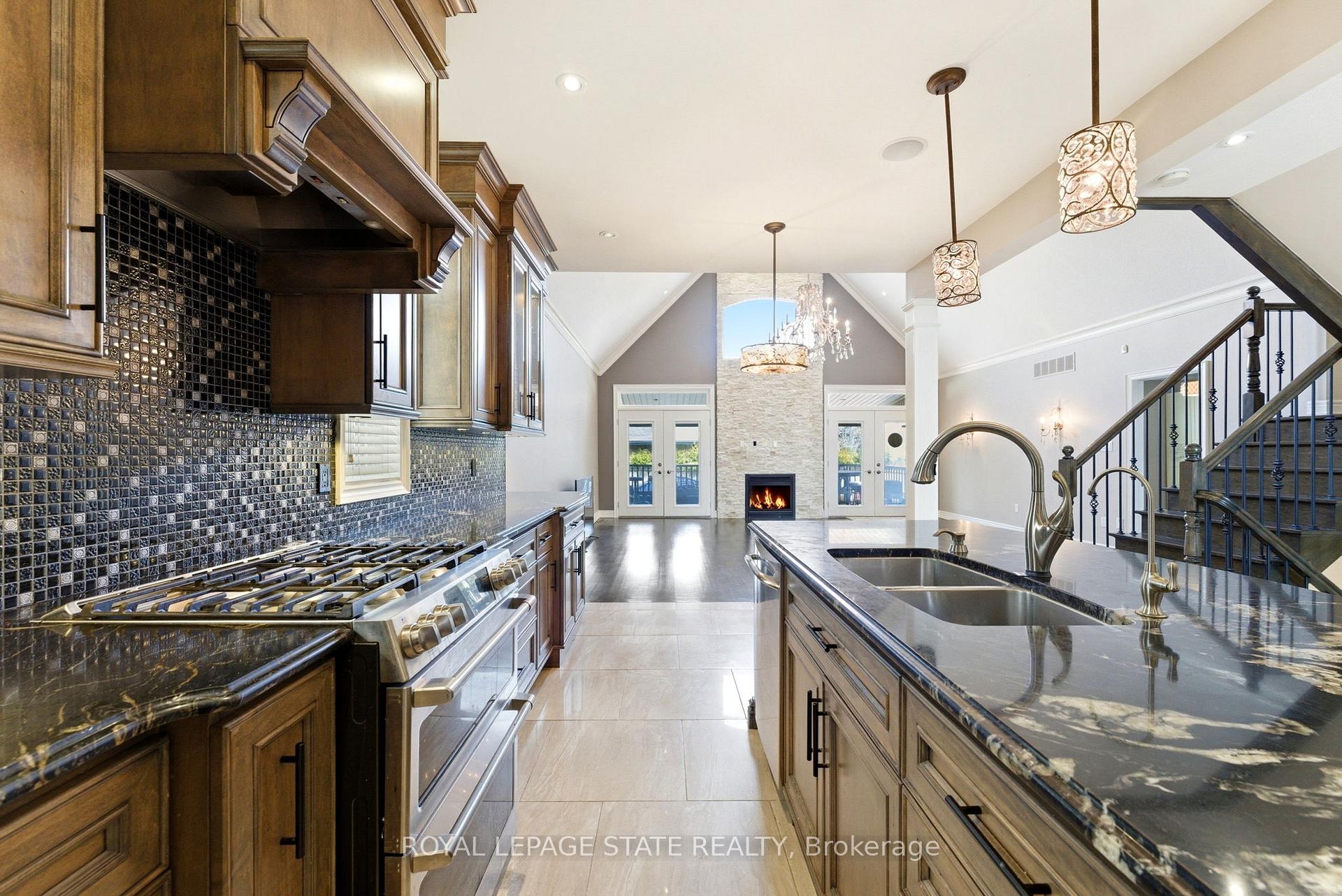 Photo 20 of 85 Hillcroft Drive, Hamilton, Stoney Creek Mountain — HOMEH