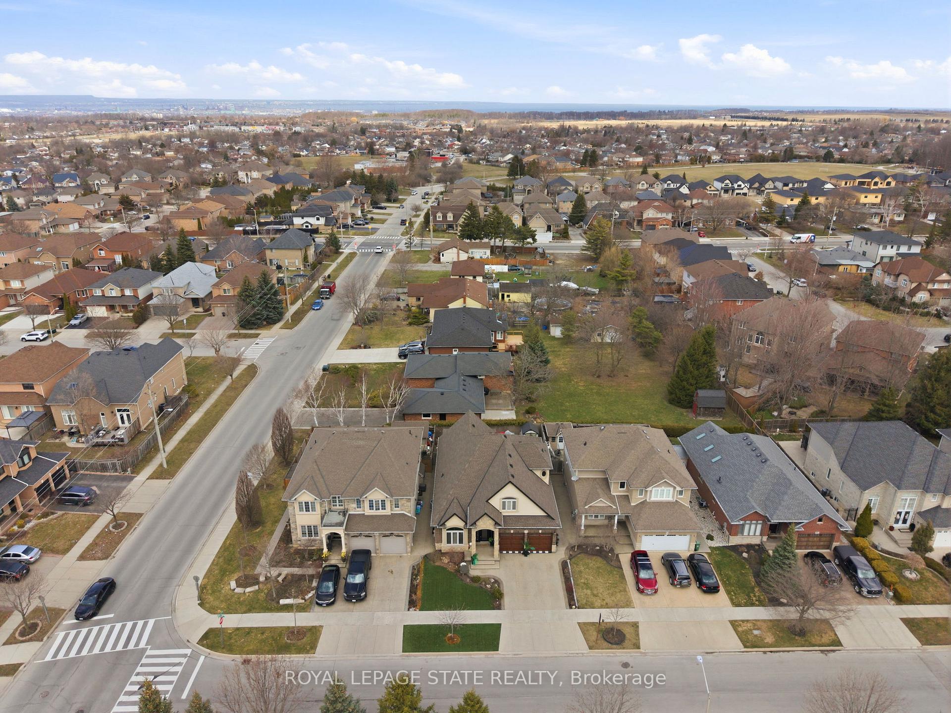 Photo 48 of 85 Hillcroft Drive, Hamilton, Stoney Creek Mountain — HOMEH