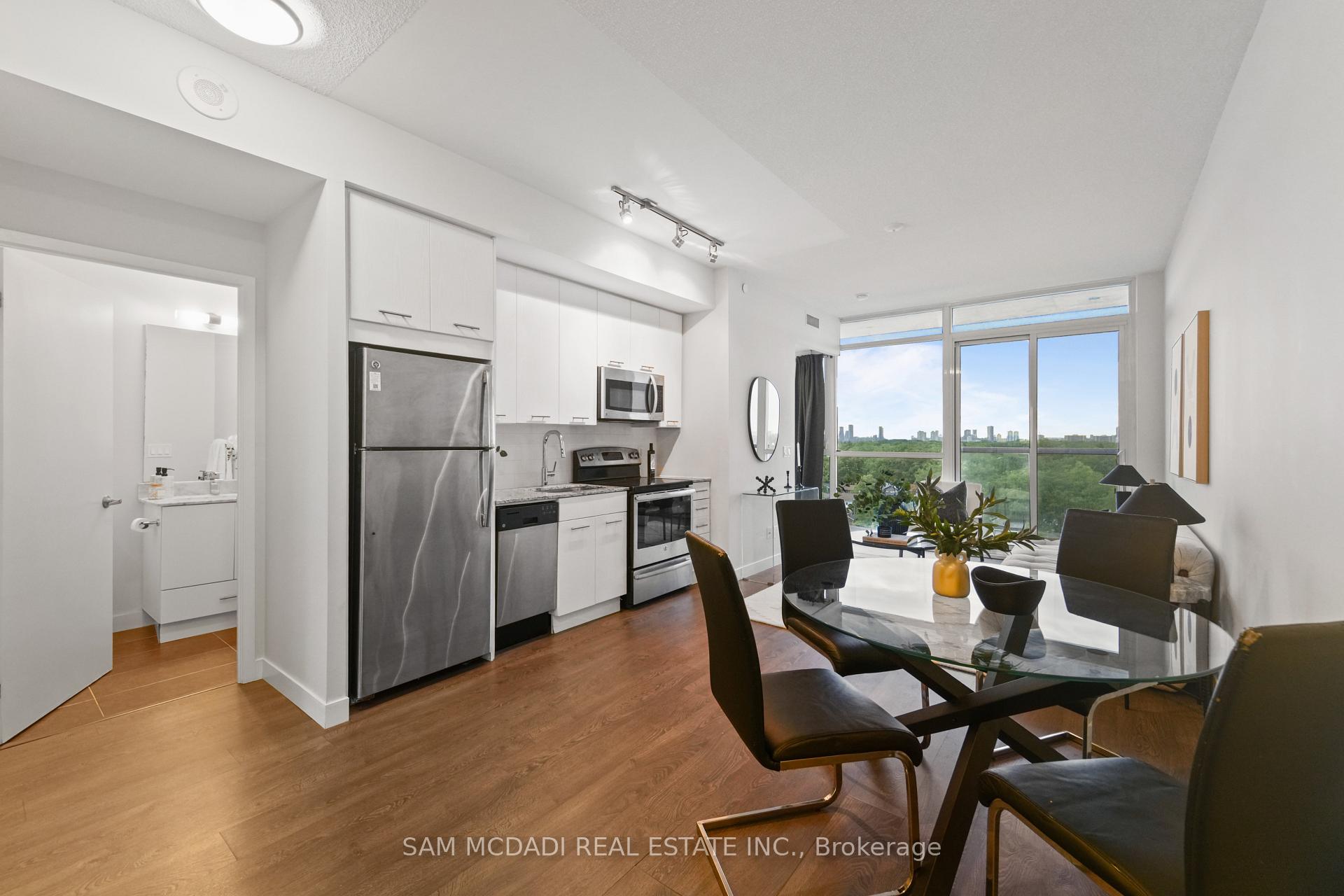 Photo 6 of Unit 903, 2055 Danforth Avenue, Toronto, Woodbine Corridor — HOMEH