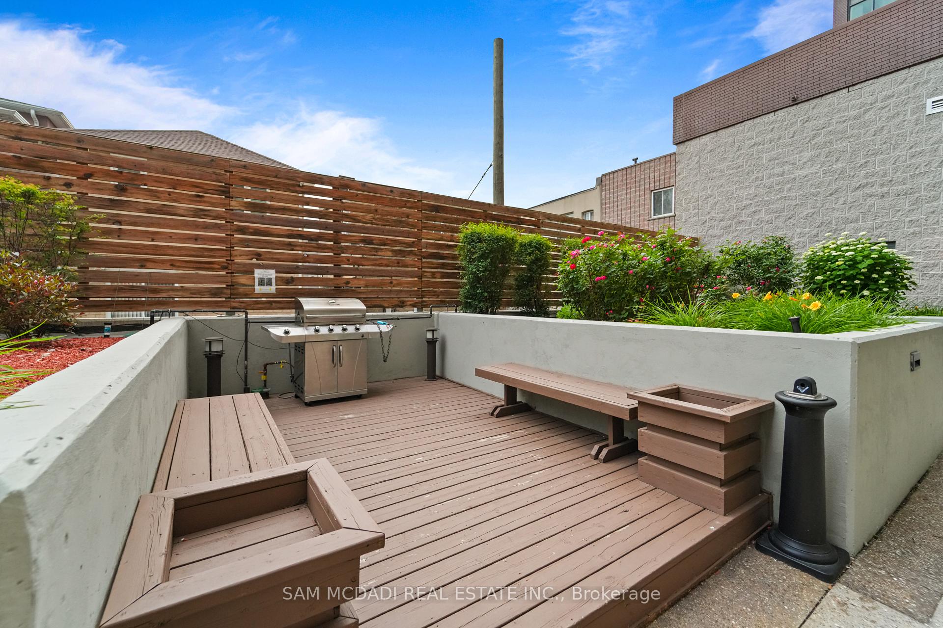 Photo 20 of Unit 903, 2055 Danforth Avenue, Toronto, Woodbine Corridor — HOMEH
