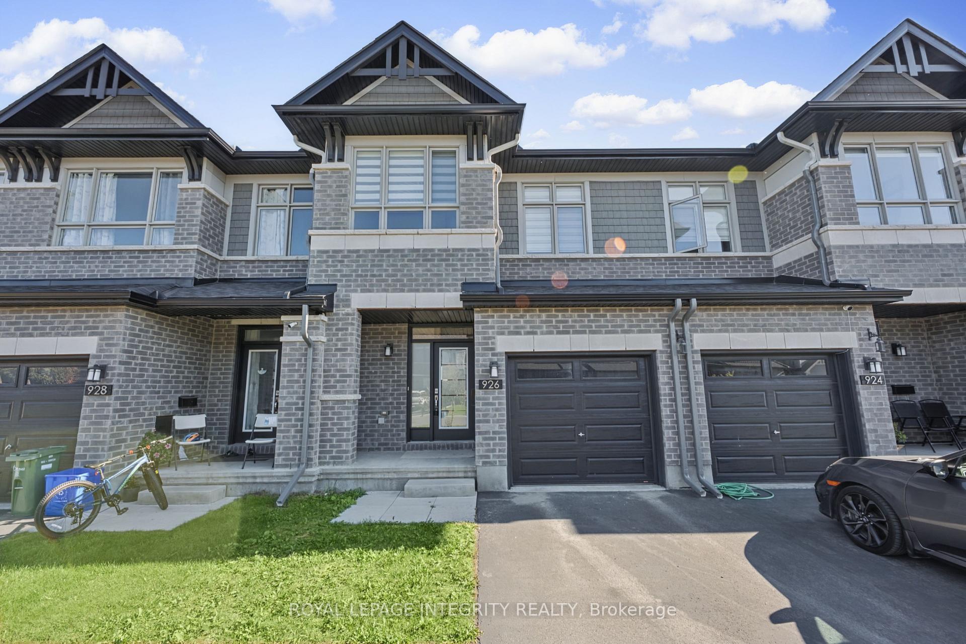 Photo 2 of 926 Omagaki Way, Ottawa, Blossom Park/Kemp Park/Findlay Creek — HOMEH