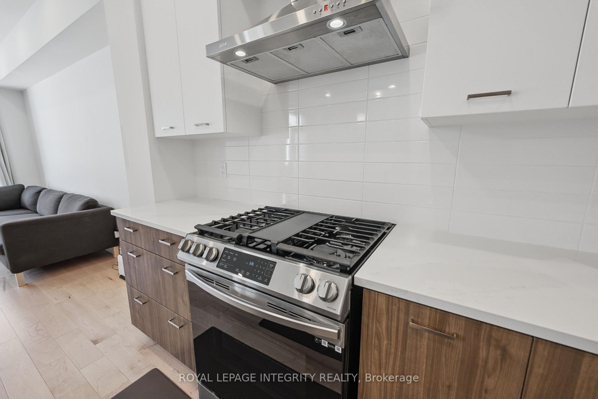 Photo 10 of 926 Omagaki Way, Ottawa, Blossom Park/Kemp Park/Findlay Creek — HOMEH
