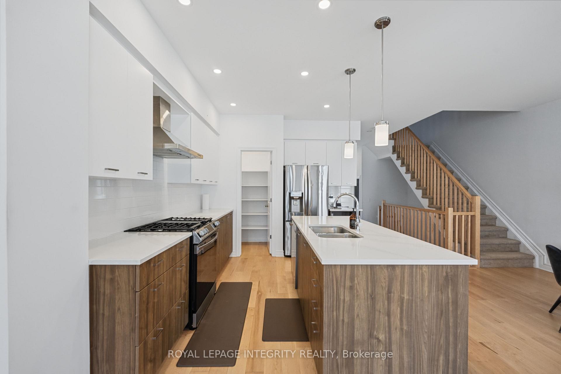 Photo 9 of 926 Omagaki Way, Ottawa, Blossom Park/Kemp Park/Findlay Creek — HOMEH