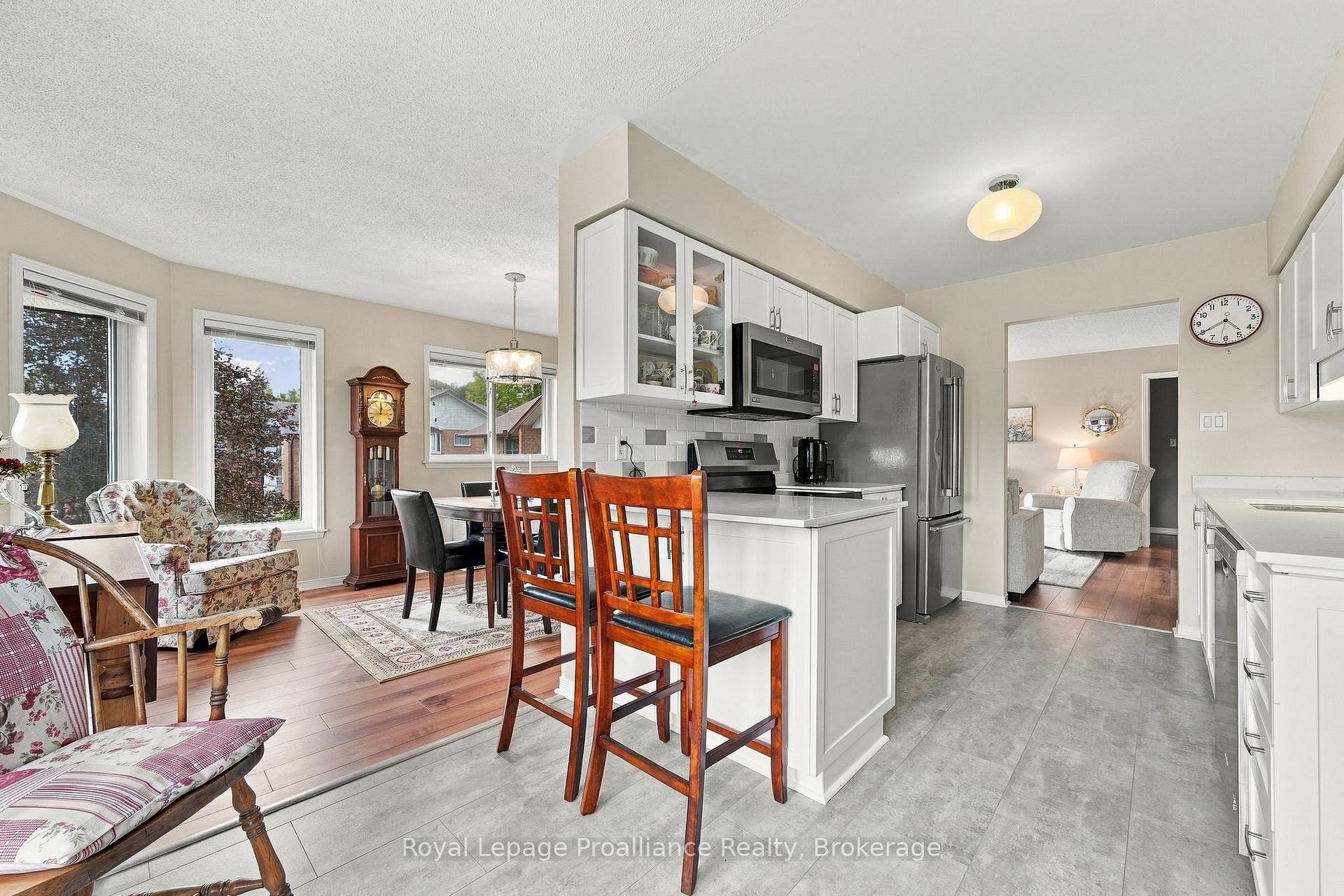 Photo 10 of Unit 307, 8 Talbot Street, Prince Edward County, Picton Ward — HOMEH