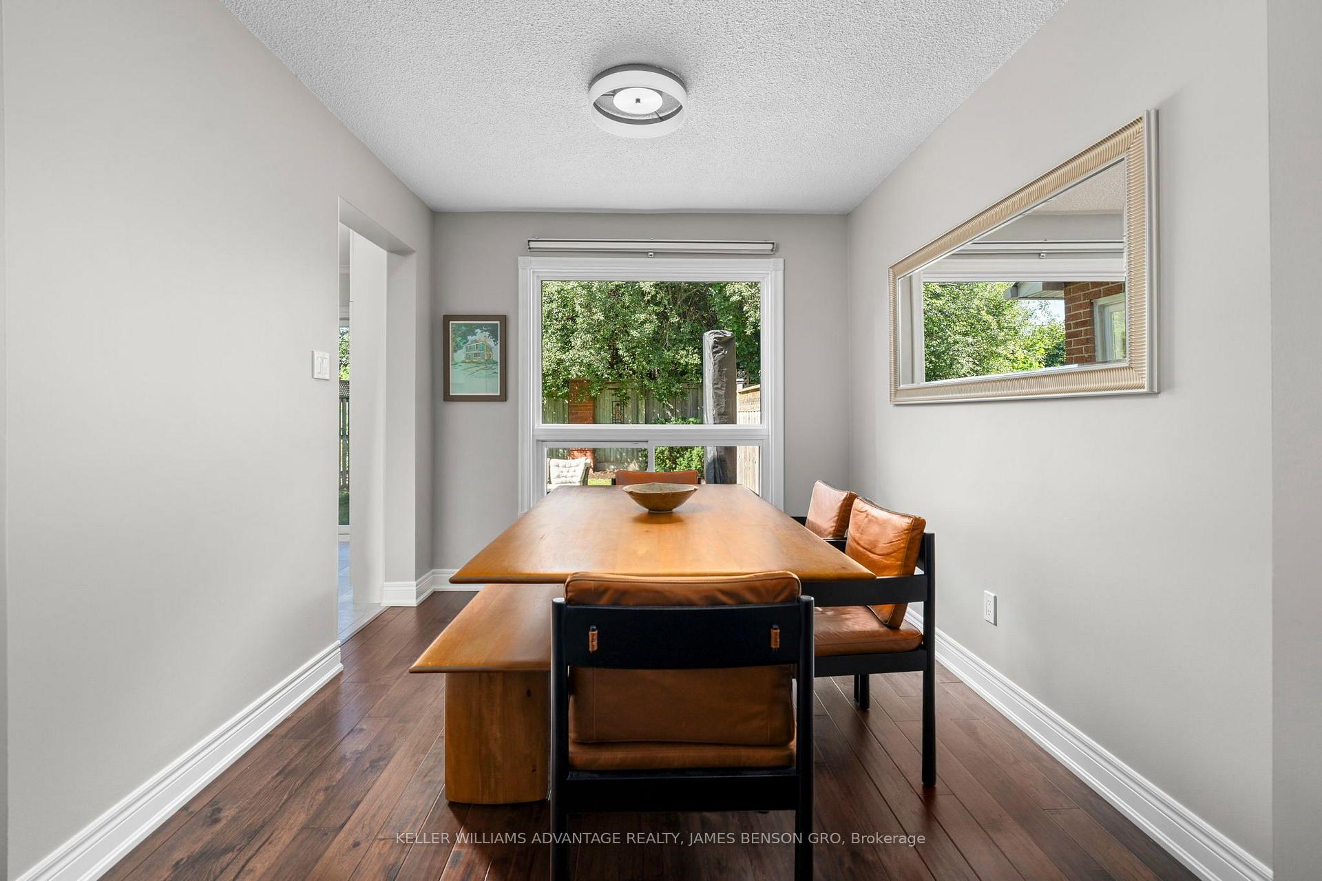 Photo 12 of 38 White Boulevard, Vaughan, Brownridge — HOMEH
