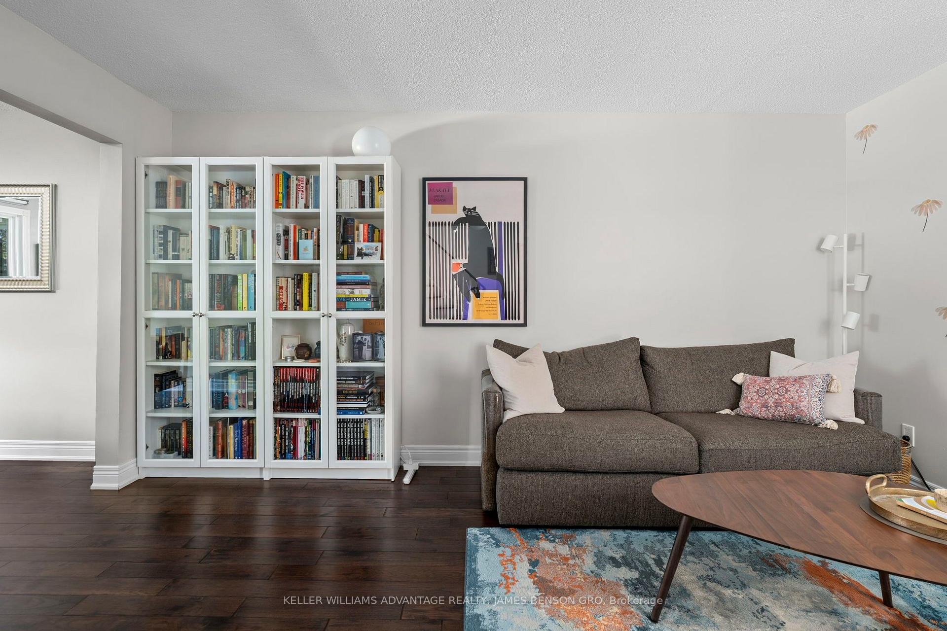 Photo 18 of 38 White Boulevard, Vaughan, Brownridge — HOMEH