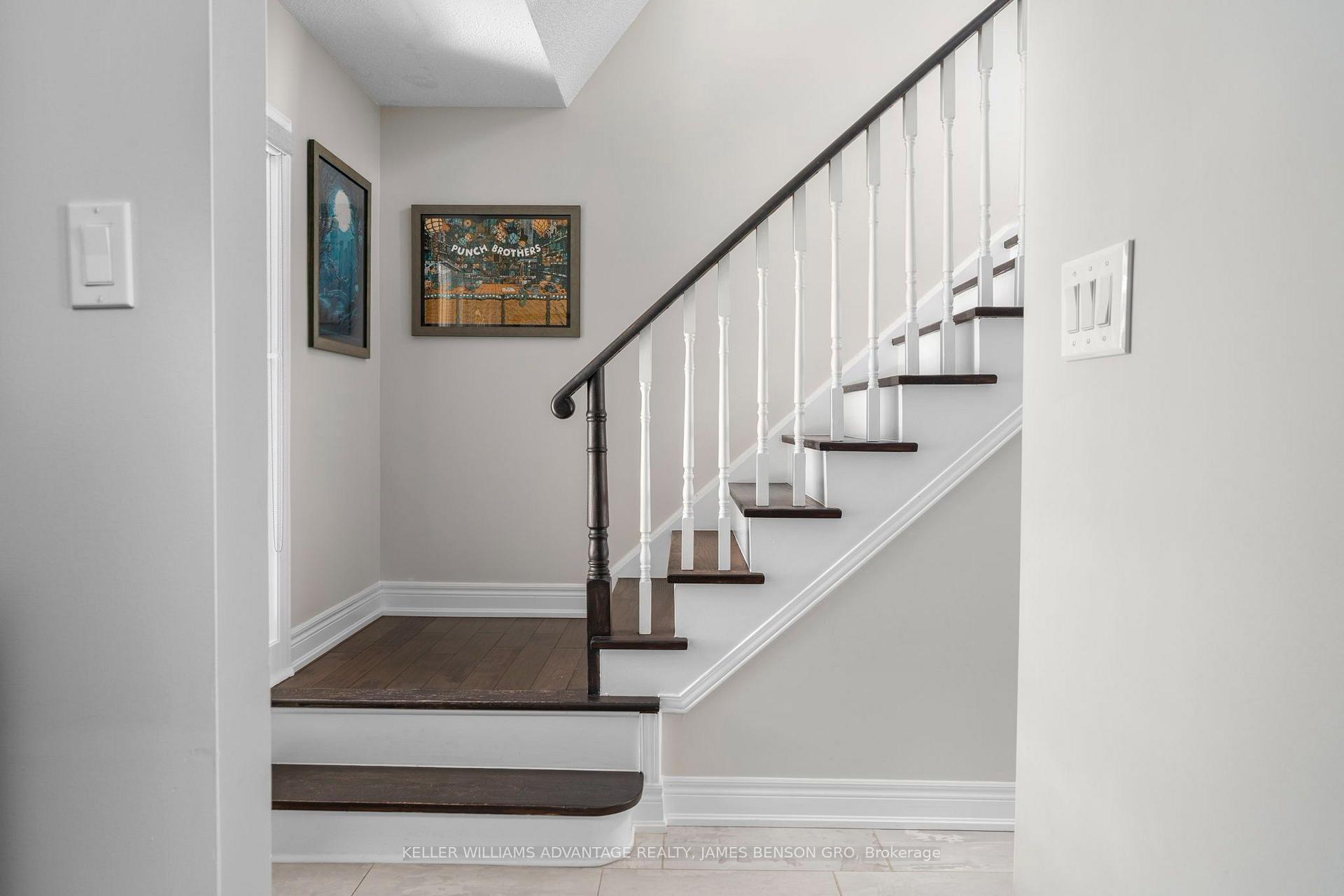 Photo 21 of 38 White Boulevard, Vaughan, Brownridge — HOMEH