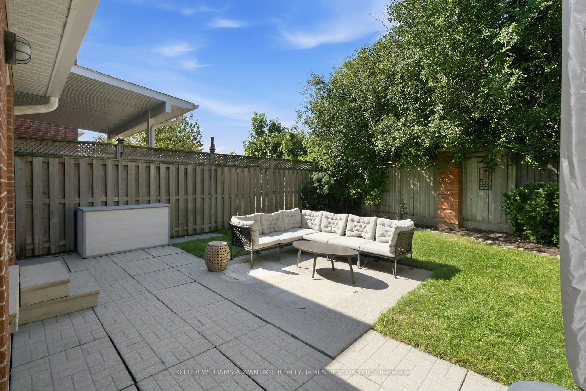 Photo 39 of 38 White Boulevard, Vaughan, Brownridge — HOMEH