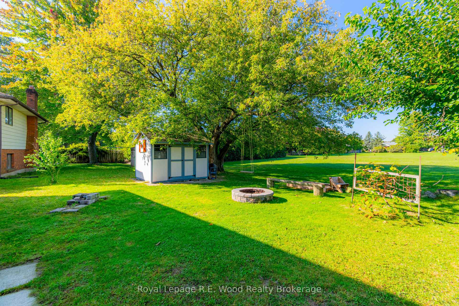 Photo 24 of 48 Allen Street, Tillsonburg — HOMEH