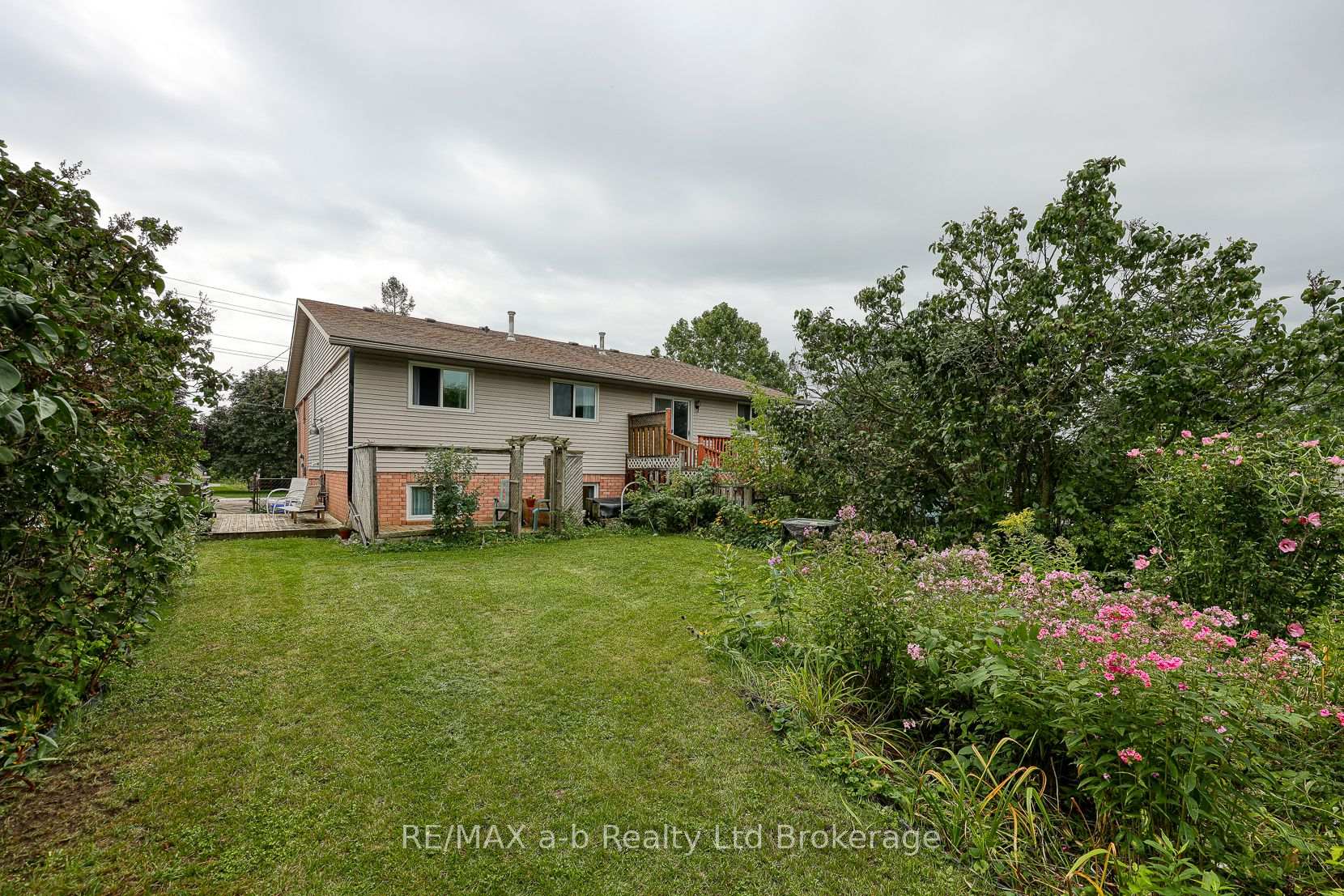 Photo 8 of 159 Carnegie Street, Ingersoll, Ingersoll - North — HOMEH