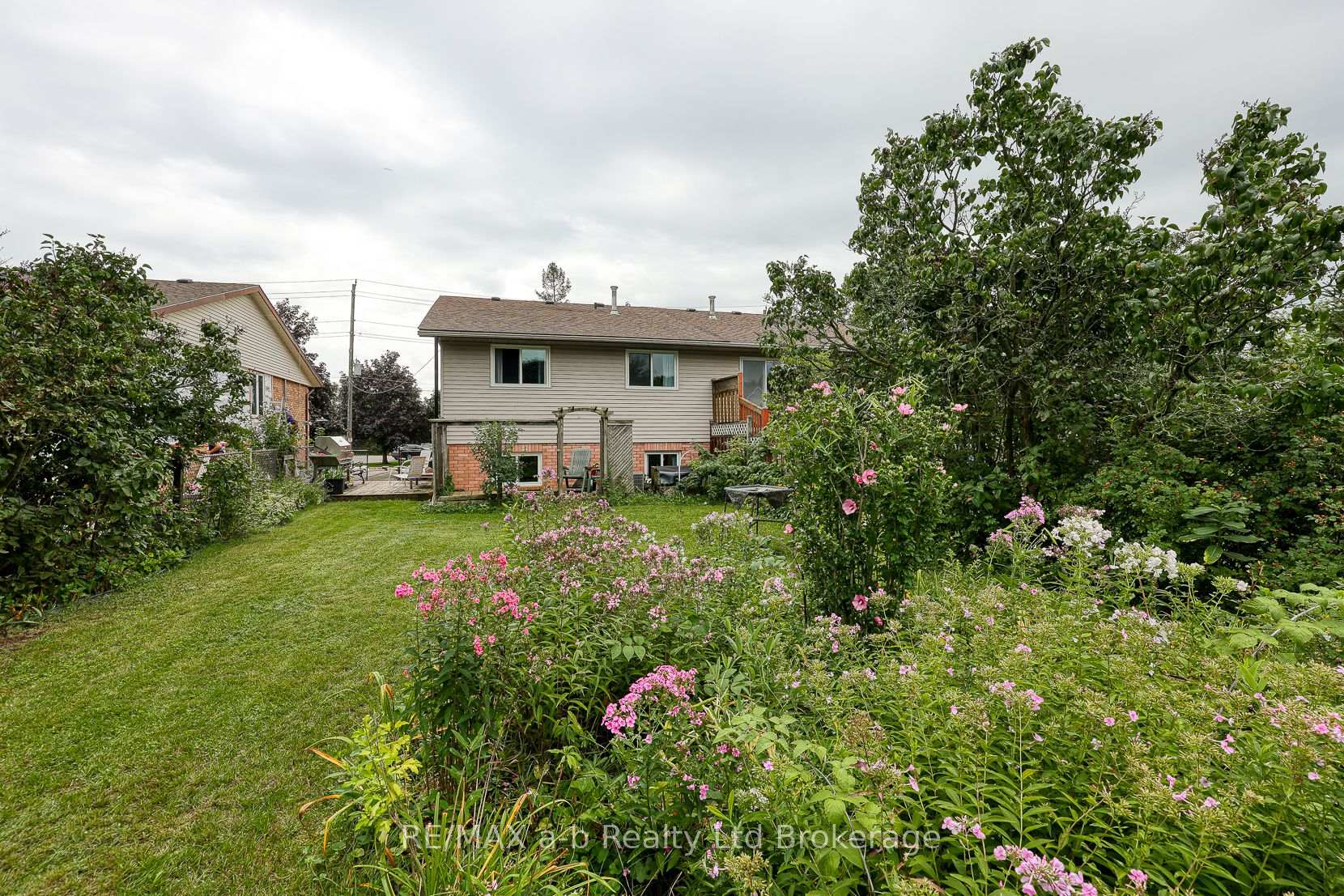 Photo 9 of 159 Carnegie Street, Ingersoll, Ingersoll - North — HOMEH