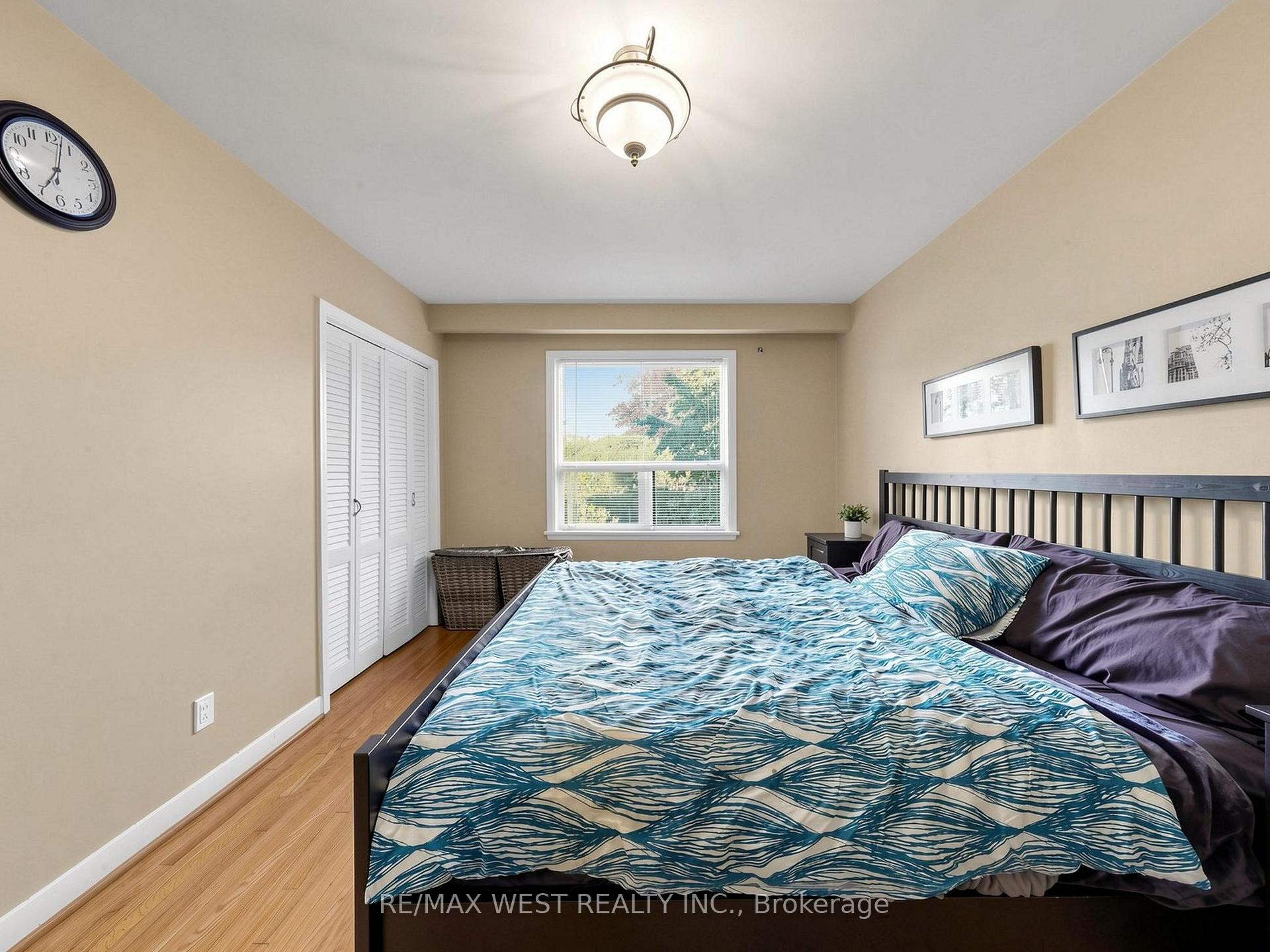 Photo 16 of 941 Willowdale Avenue, North York, Newtonbrook East — HOMEH