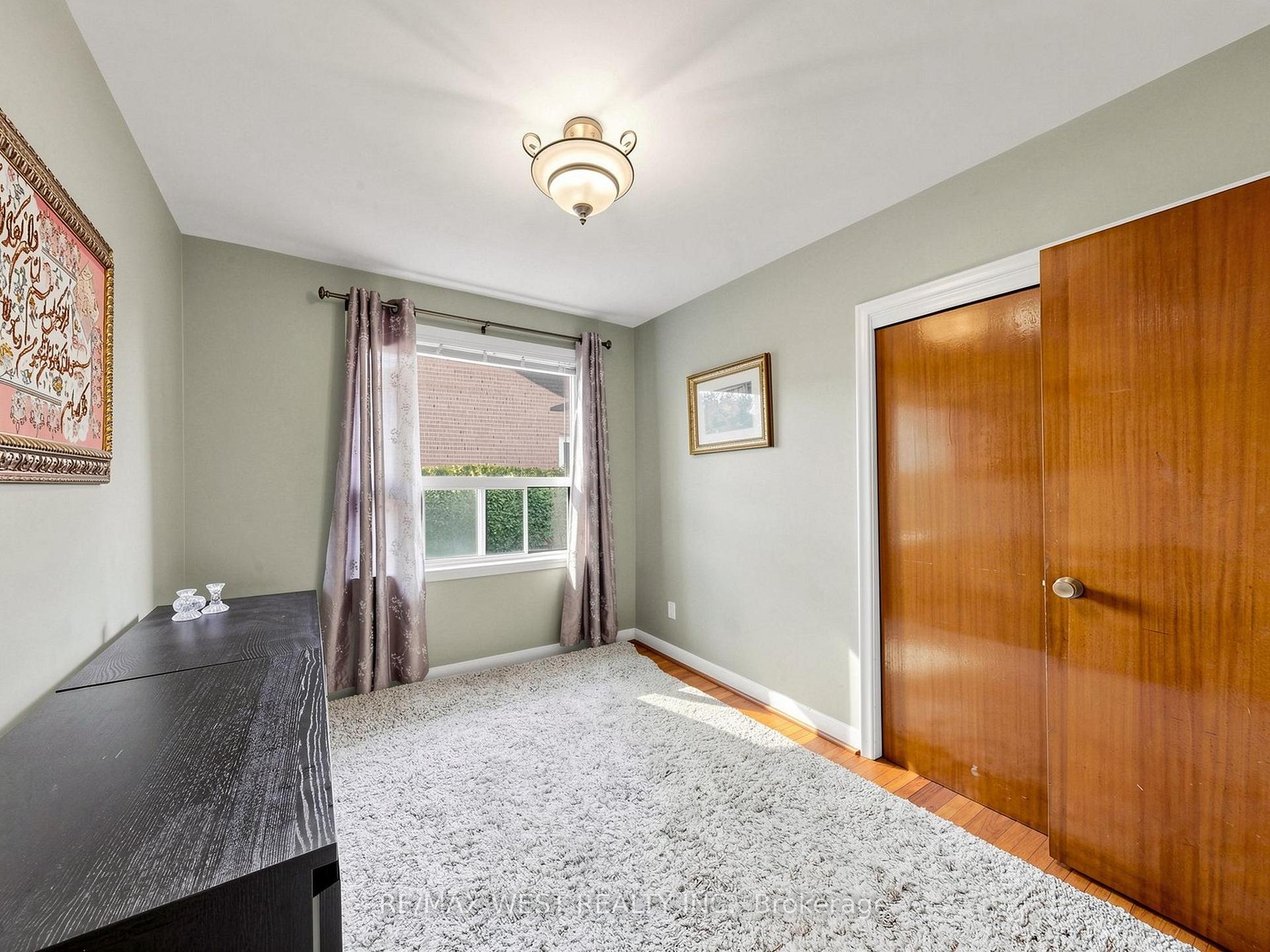 Photo 21 of 941 Willowdale Avenue, North York, Newtonbrook East — HOMEH