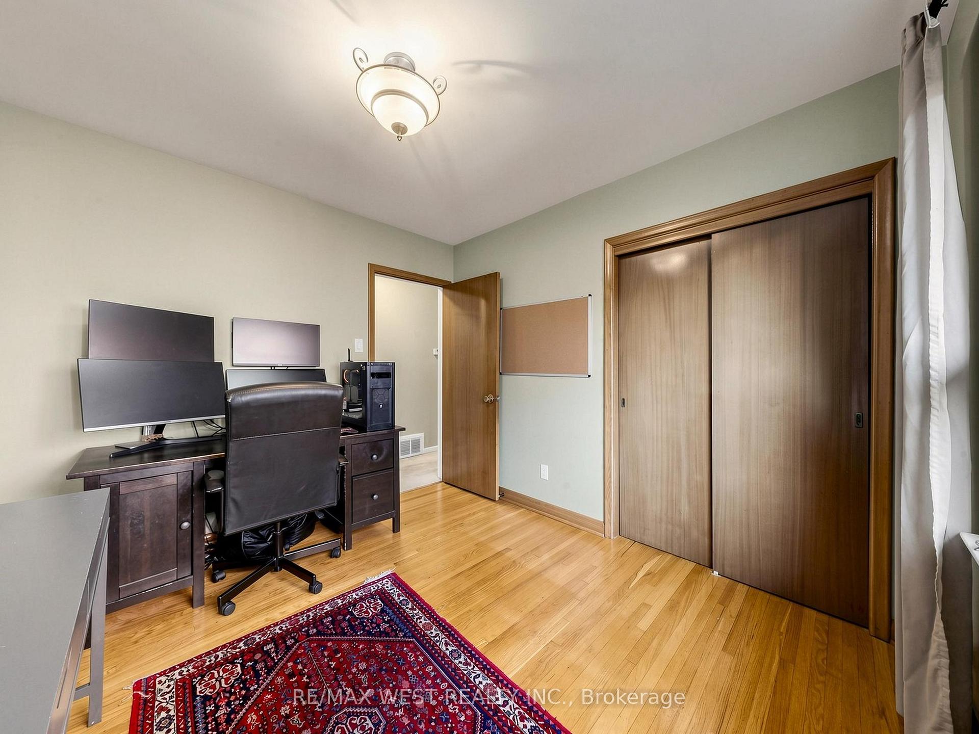 Photo 23 of 941 Willowdale Avenue, North York, Newtonbrook East — HOMEH