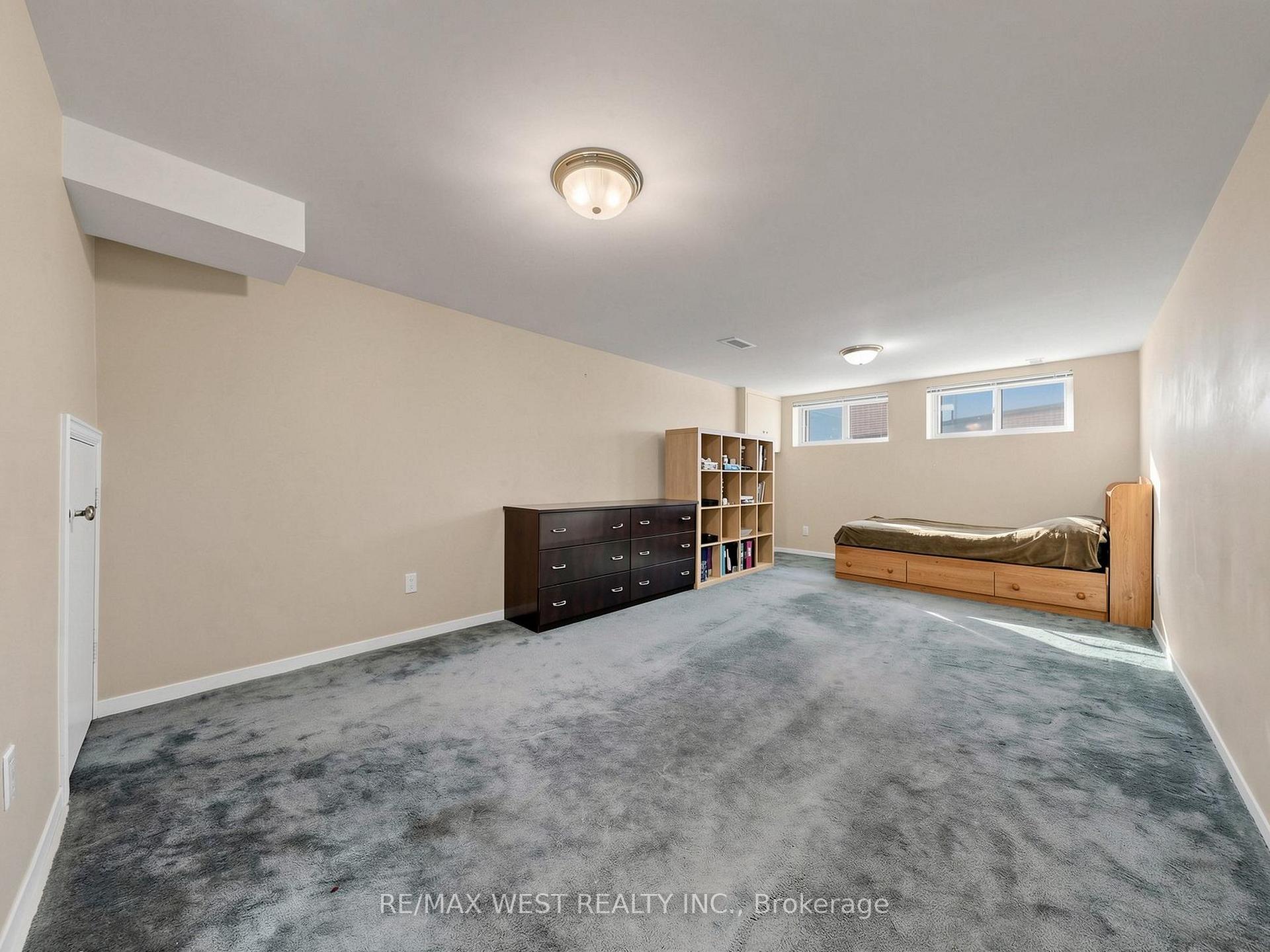 Photo 36 of 941 Willowdale Avenue, North York, Newtonbrook East — HOMEH