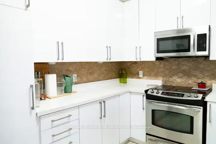 Photo 11 of 99 Sun King Crescent, Barrie, Innis-Shore — HOMEH